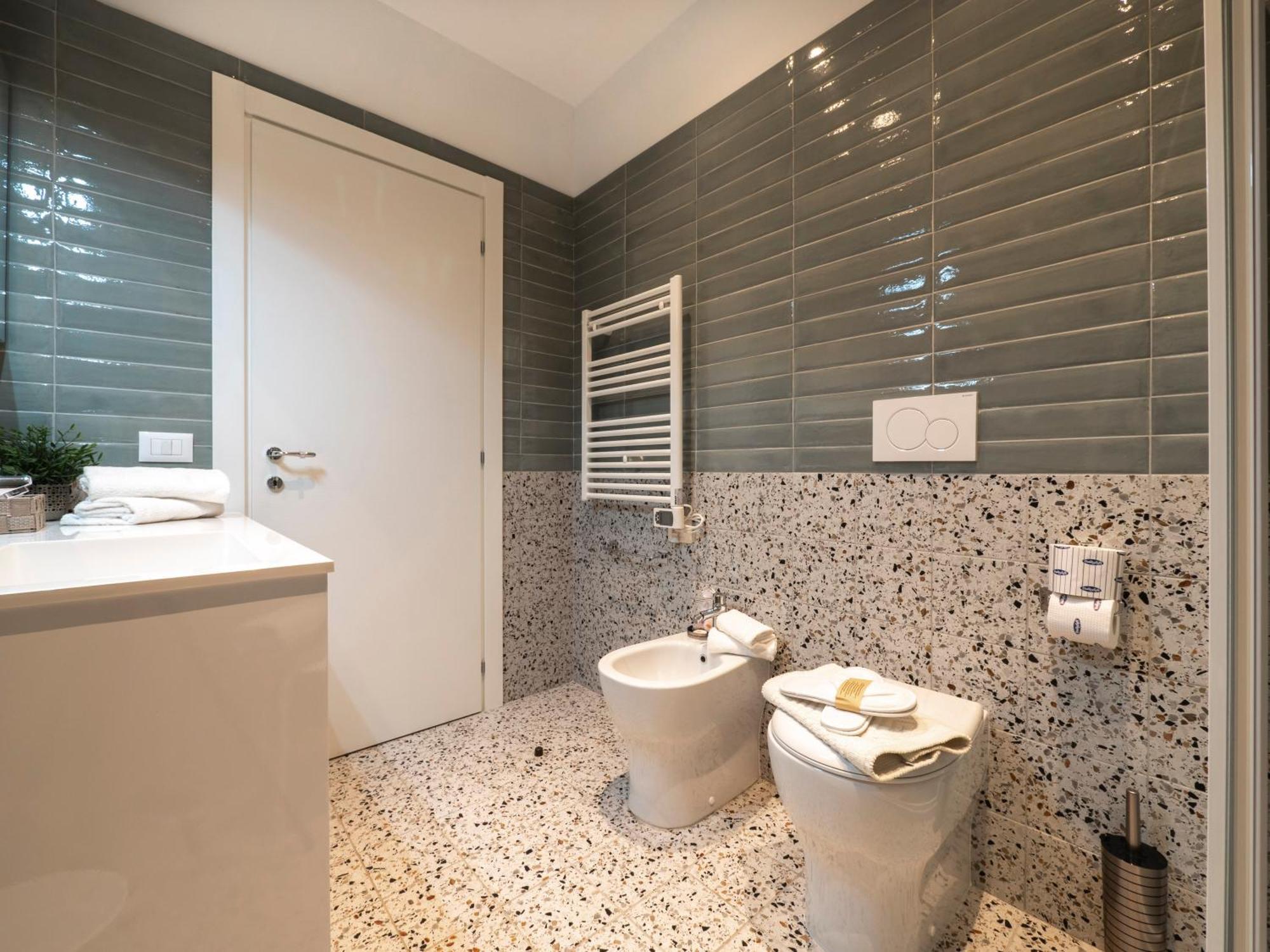 Double Room Private External Bathroom