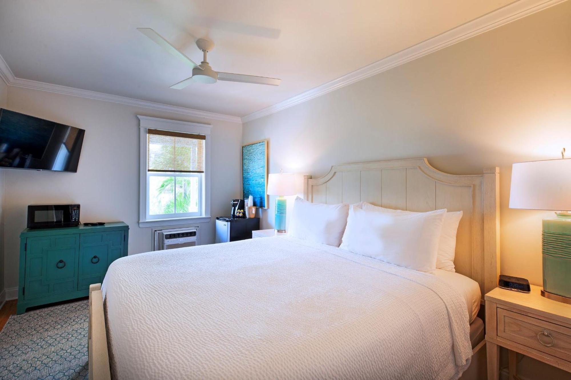 King Room,1544974705:JPEG