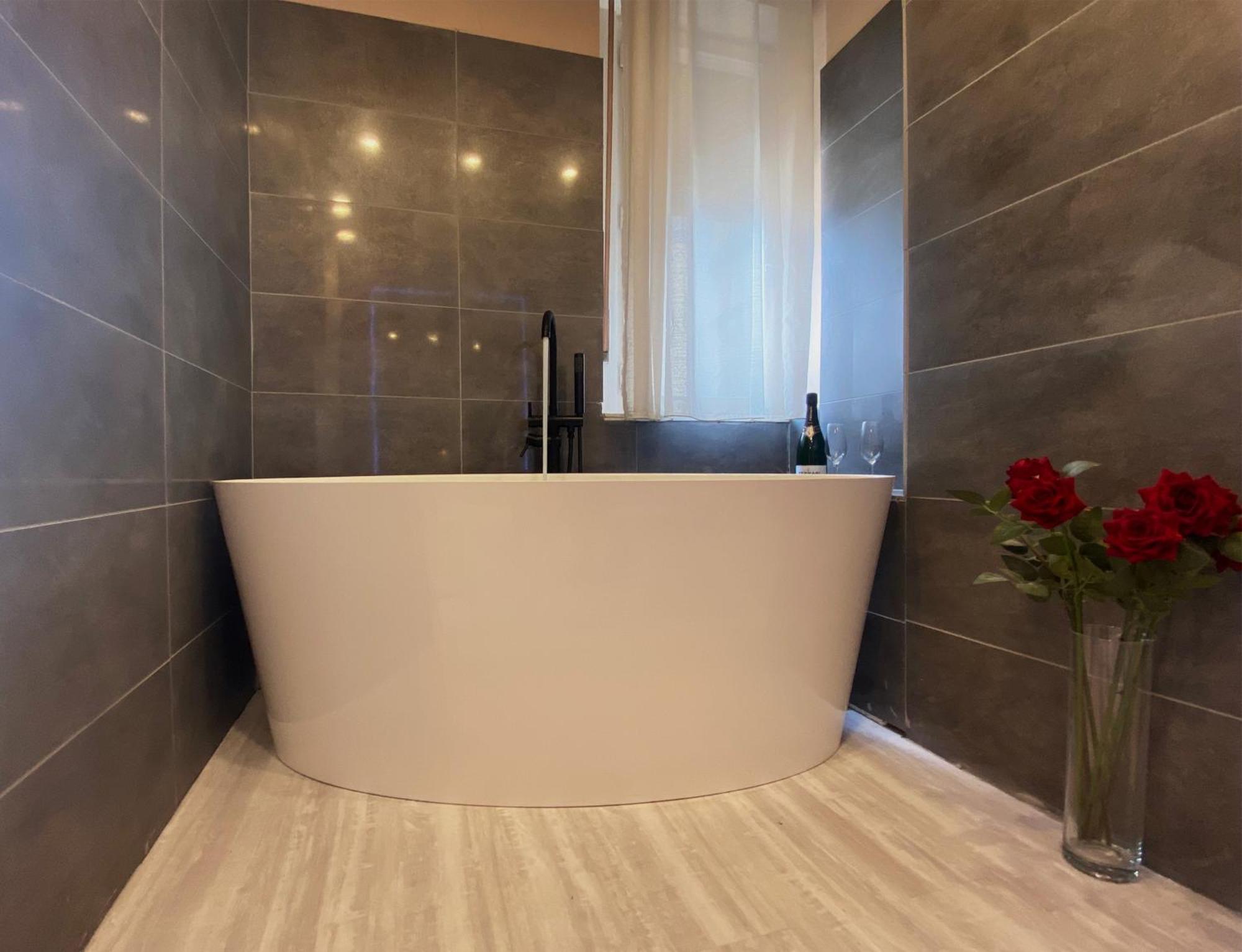 Triple Room Bath