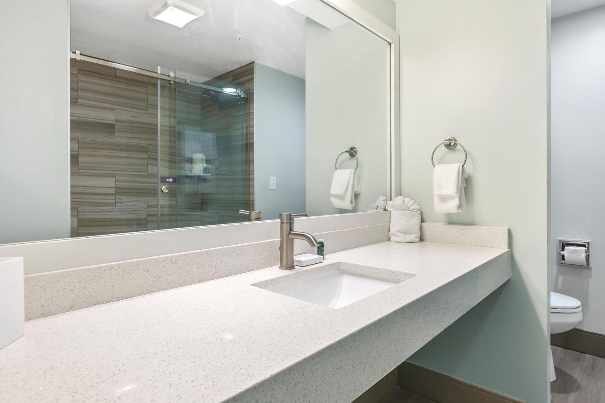 King Suite Hot Tub