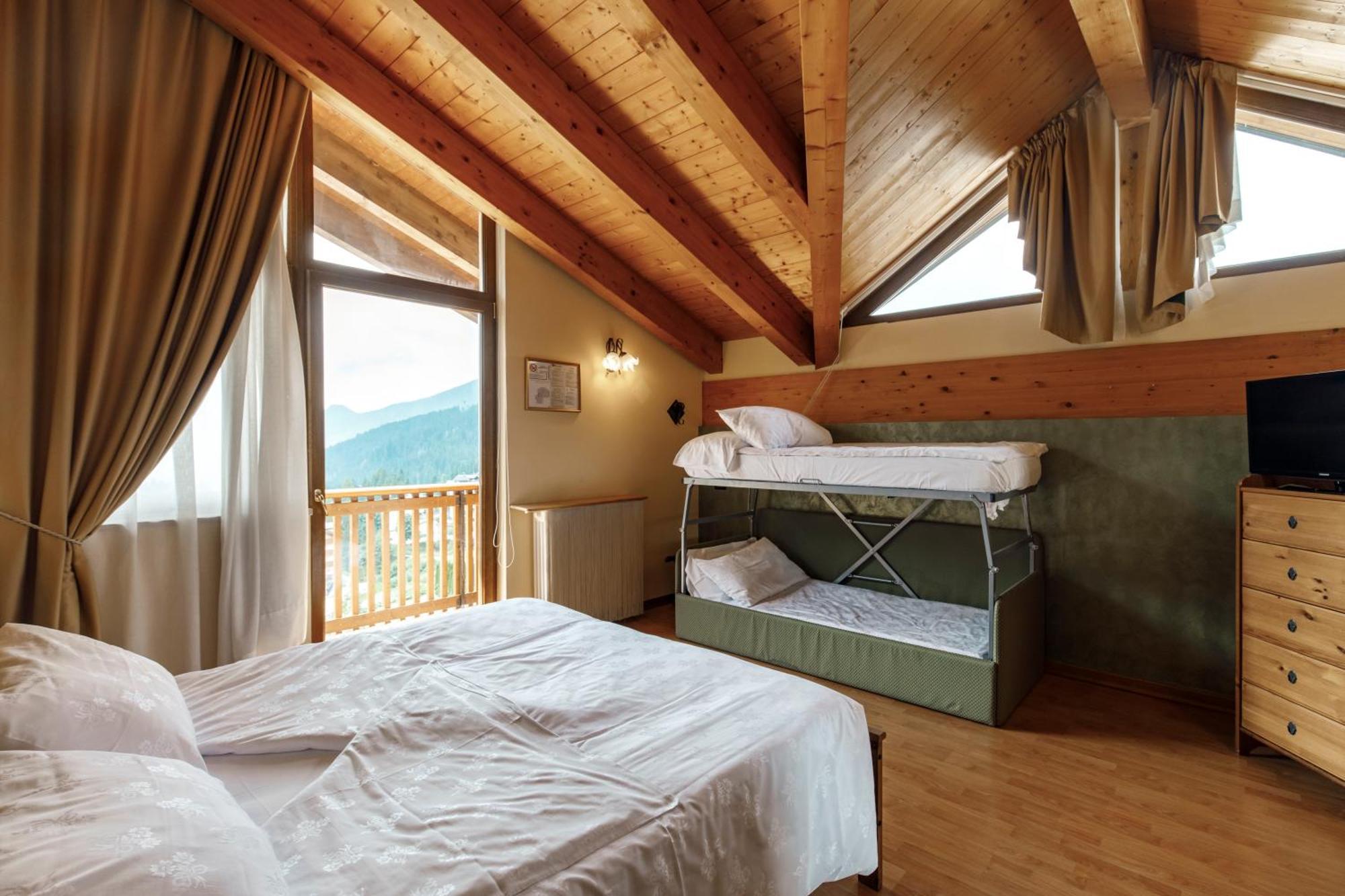 Quadruple Room Mountain View