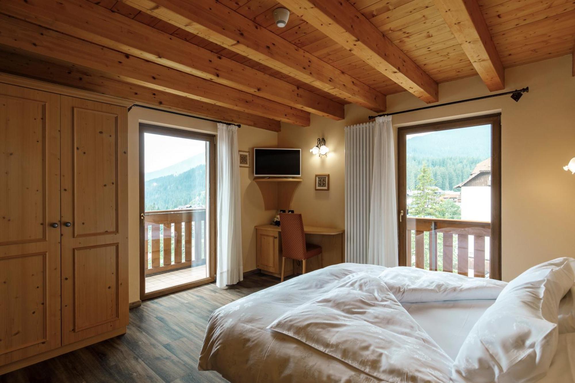 Double or Twin Room Mountain View,1548968206:JPEG
