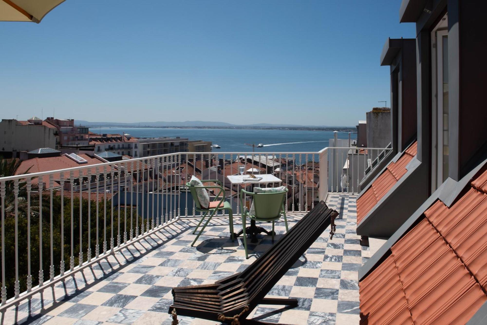 Suite with Terrace,1549939126:JPEG