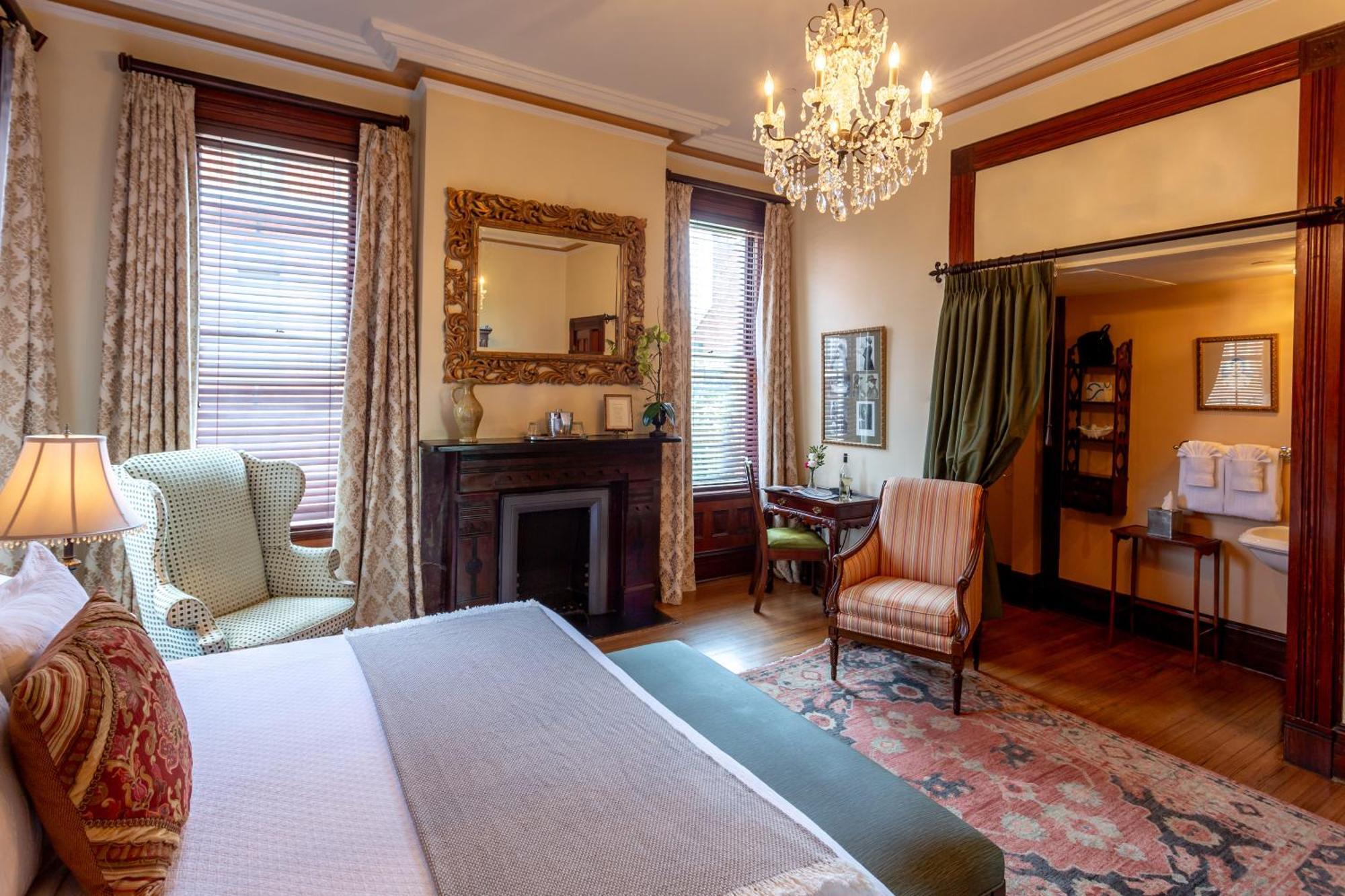 Juliette Gordon Low - Superior King Room