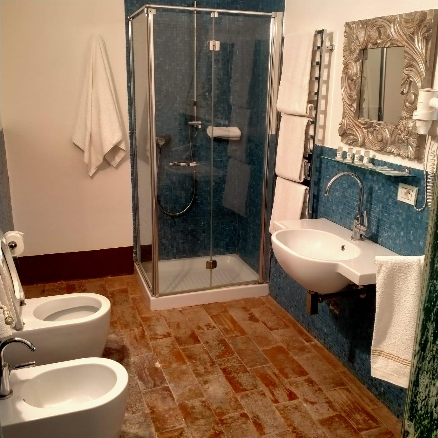 Family Room Private Bathroom,1552823665:JPEG