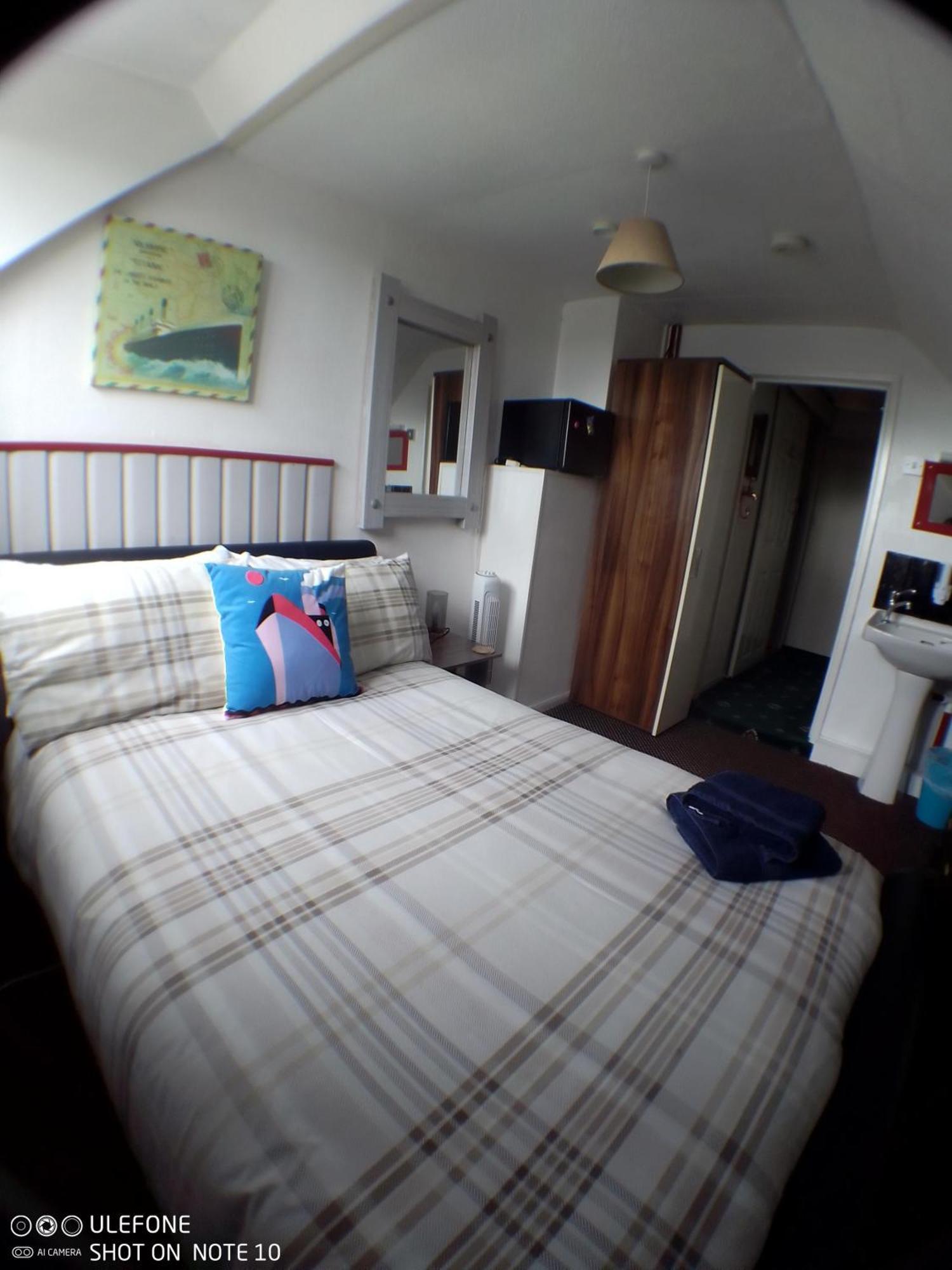 Budget Single Room