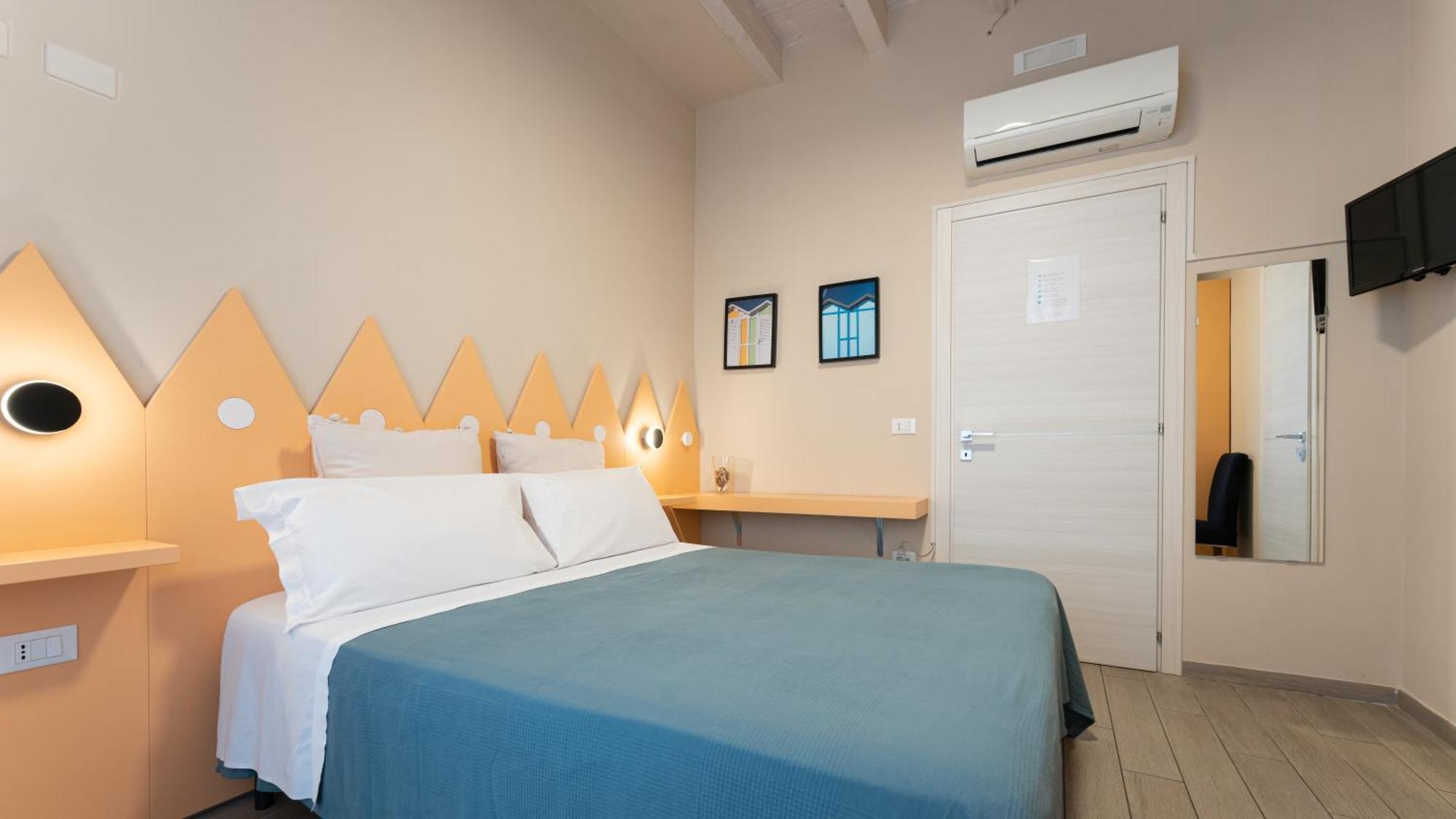 Double Room Private Bathroom
