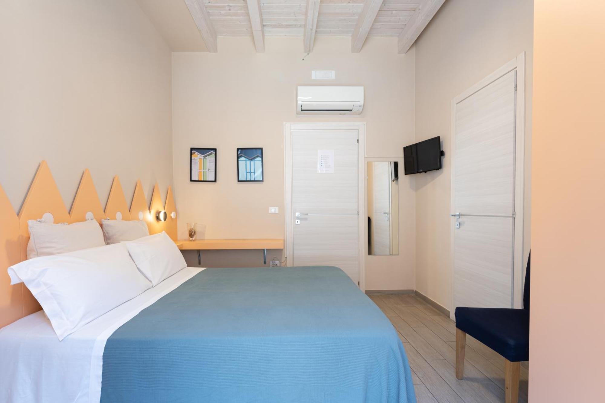 Double Room Private Bathroom