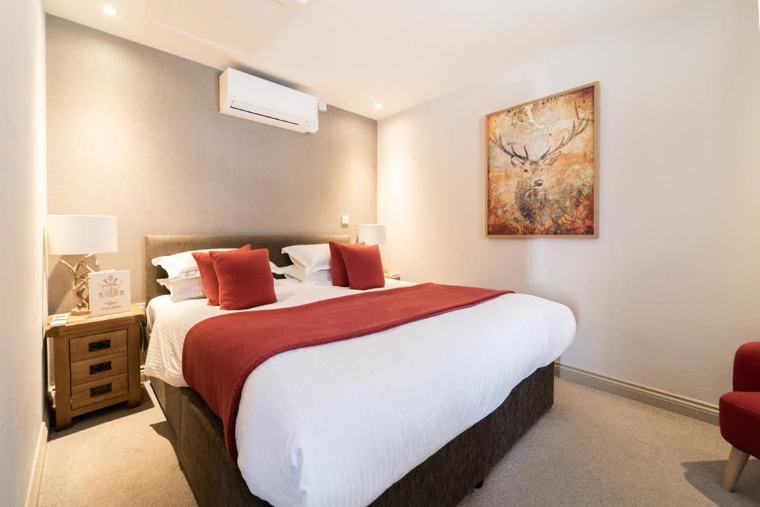 Deluxe Double Room,1555387318:JPEG