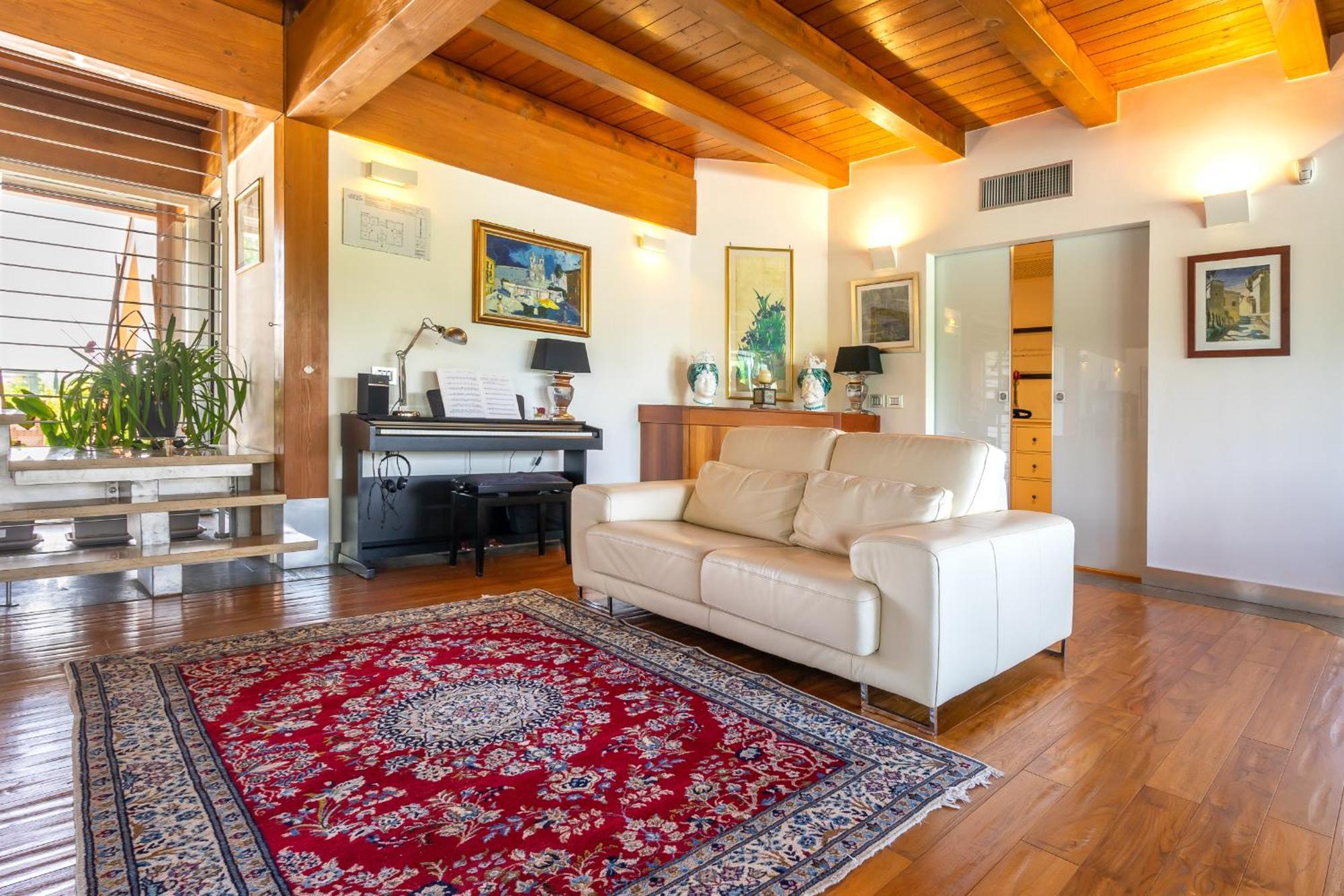Large Double Room