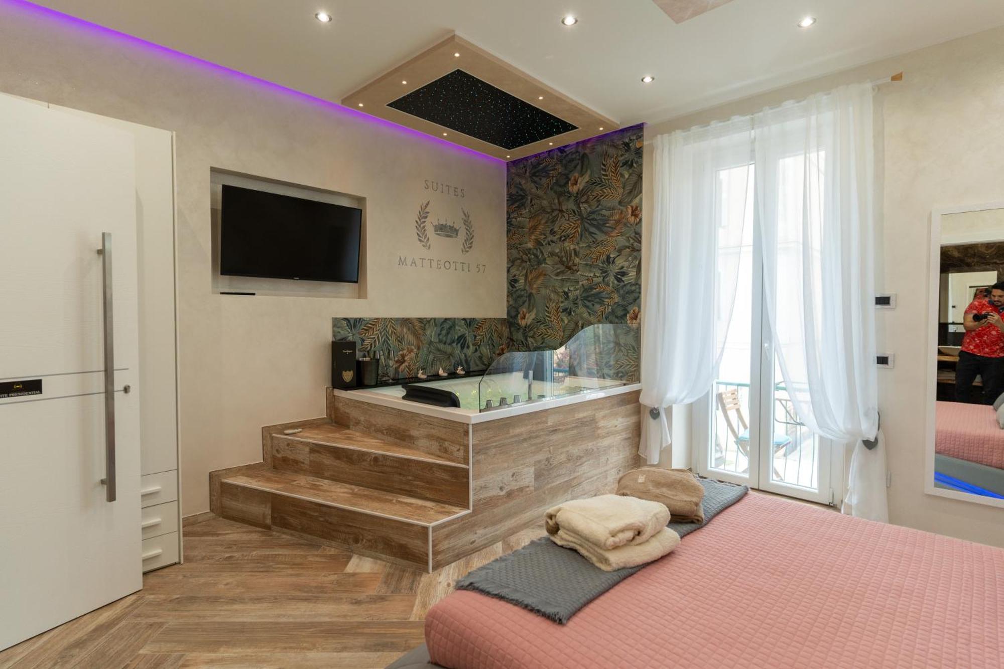 Deluxe Double Room Bath