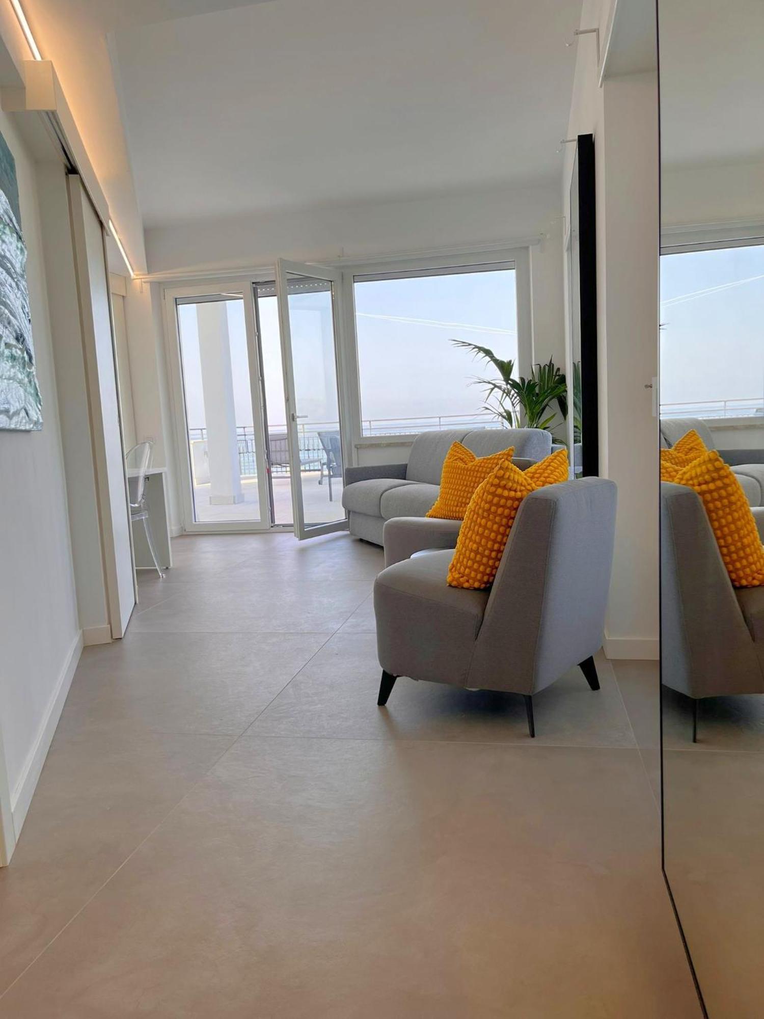 King Suite Sea View