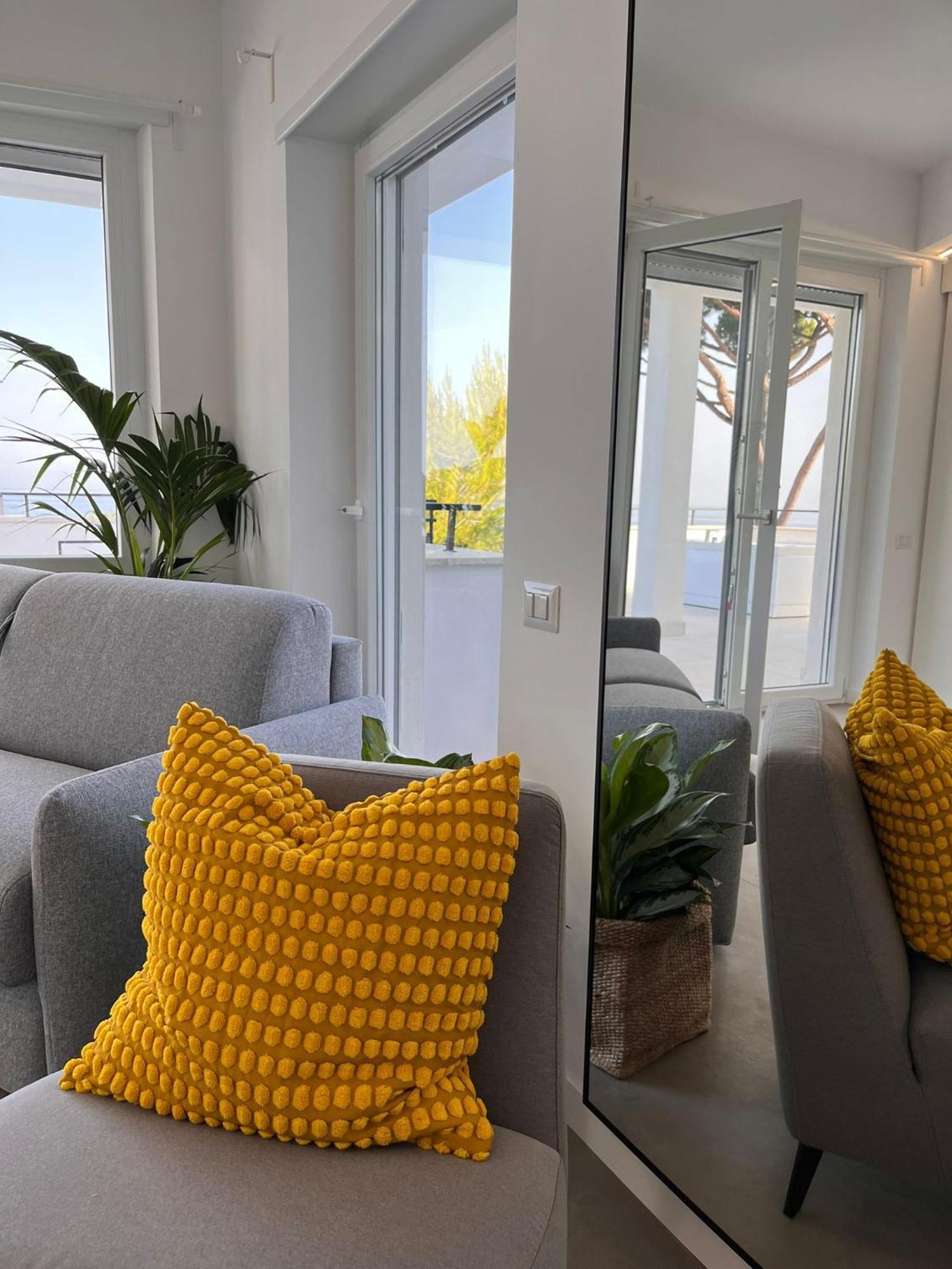 King Suite Sea View