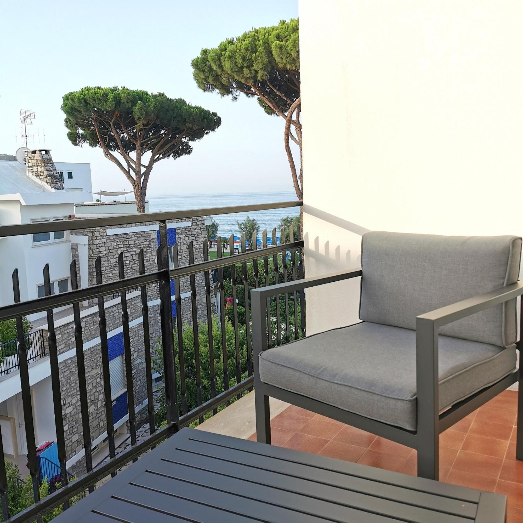 Deluxe Double Room Side Sea View