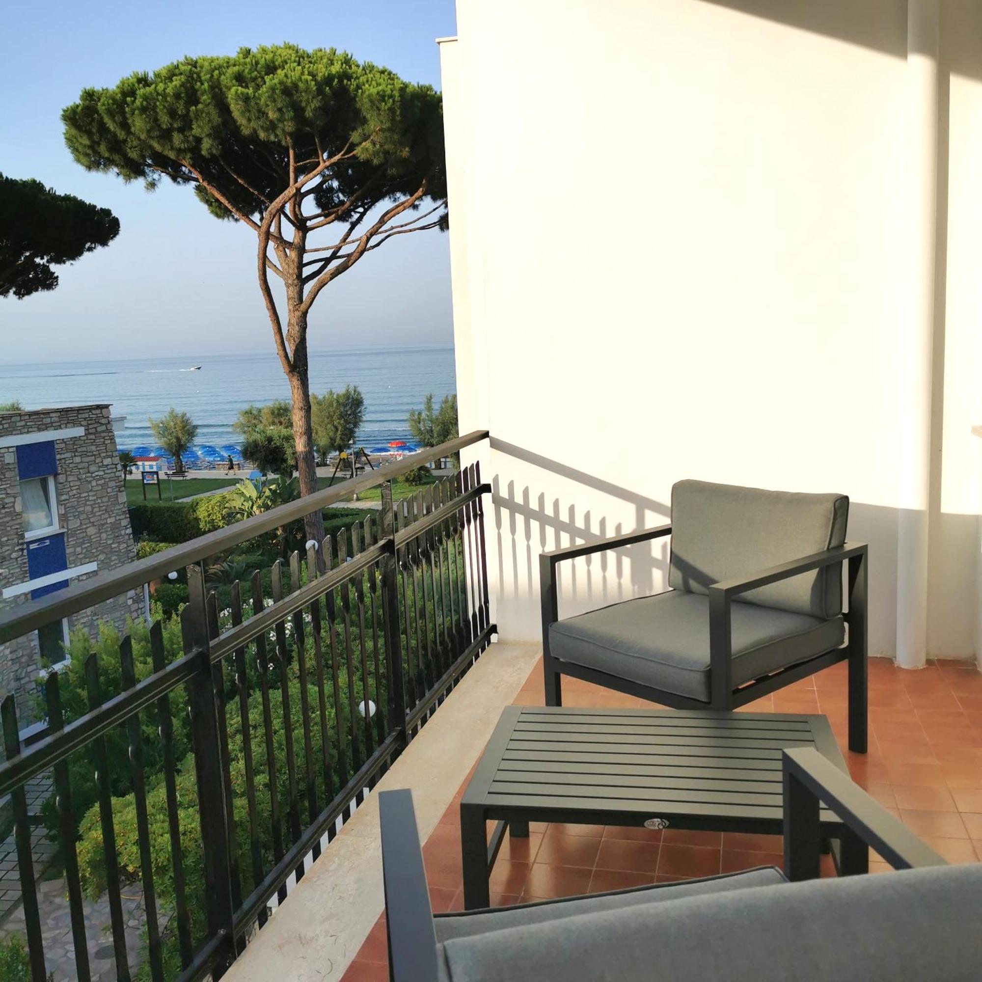 Deluxe Double Room Side Sea View