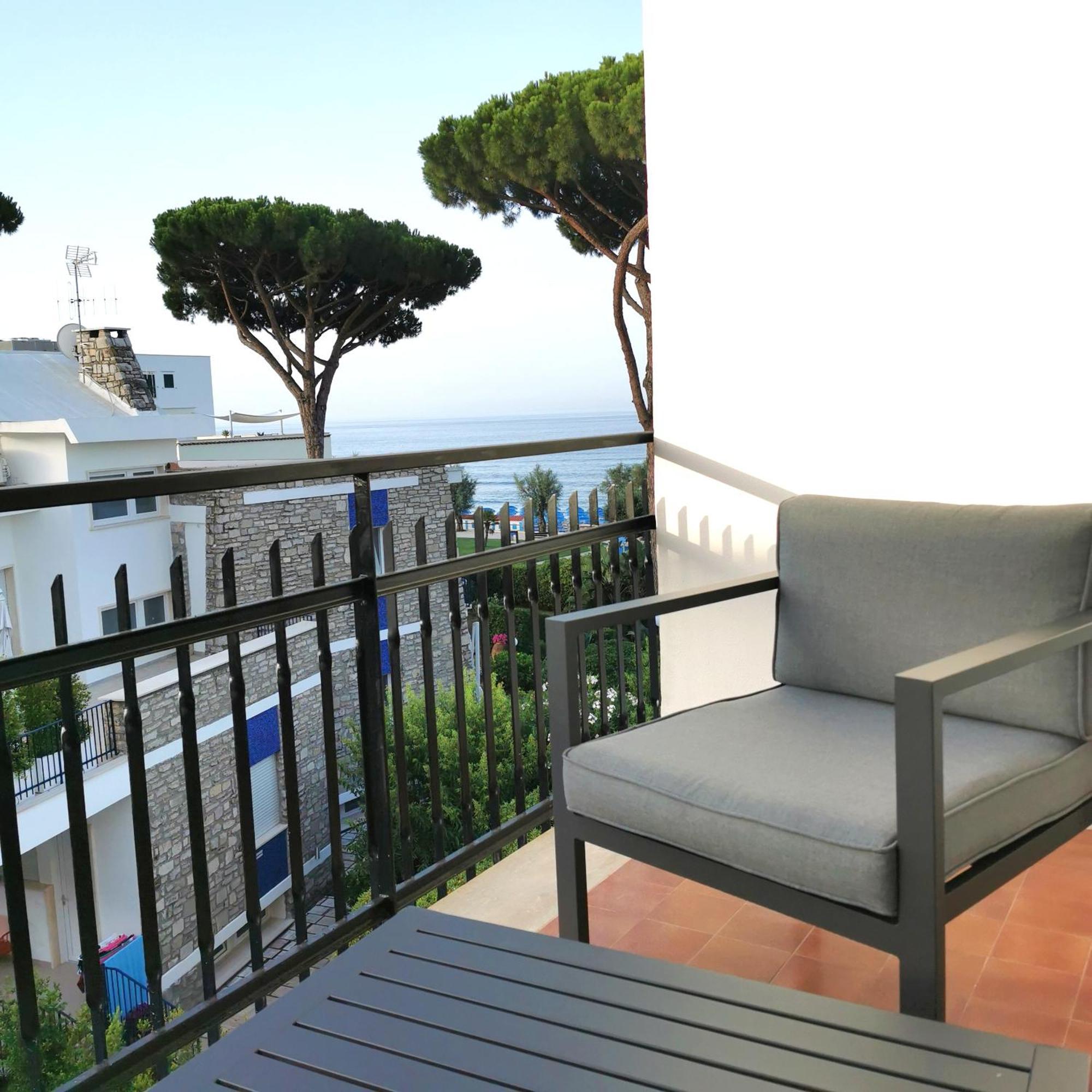 Deluxe Double Room Side Sea View