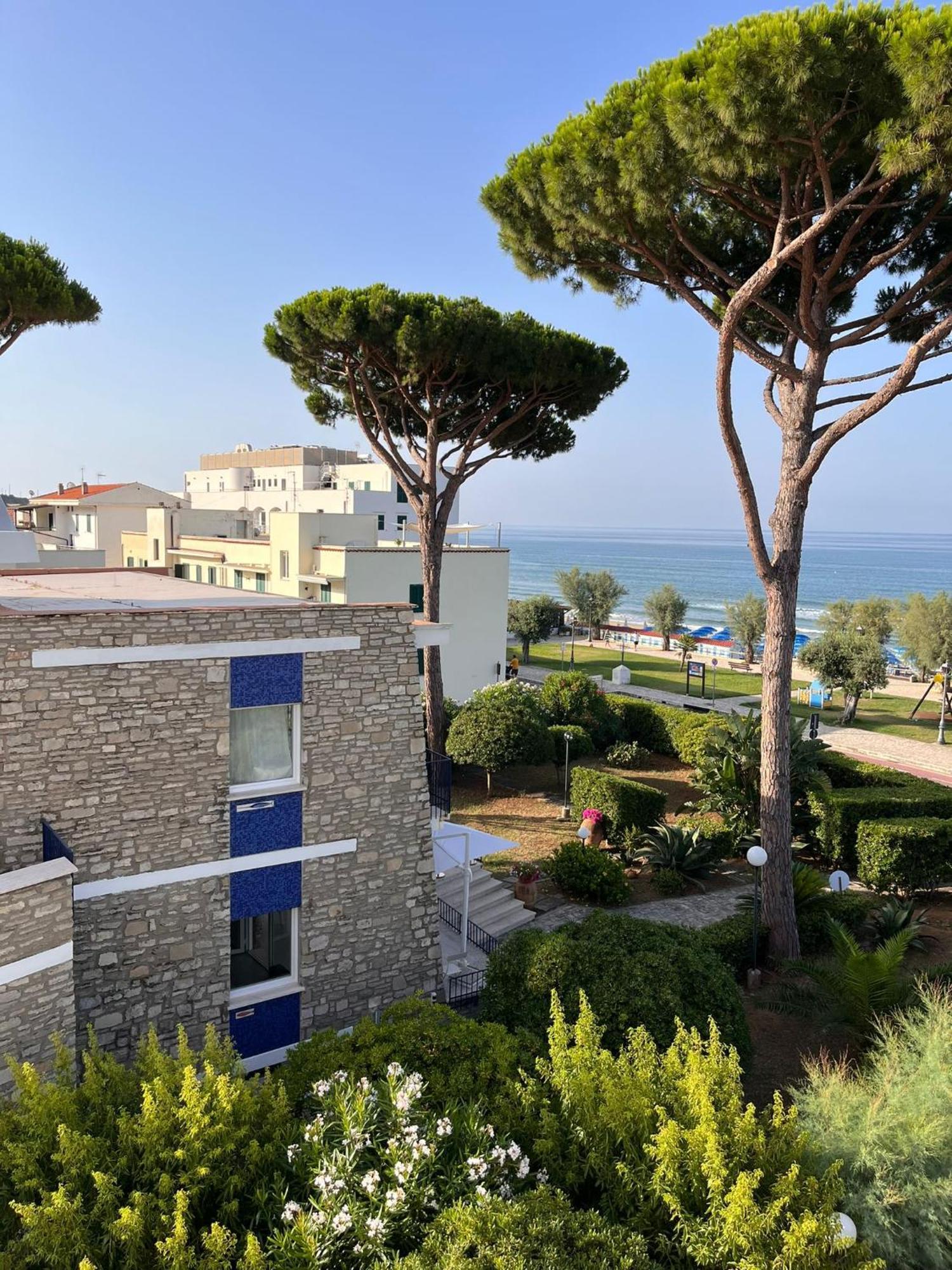 Deluxe Double Room Side Sea View