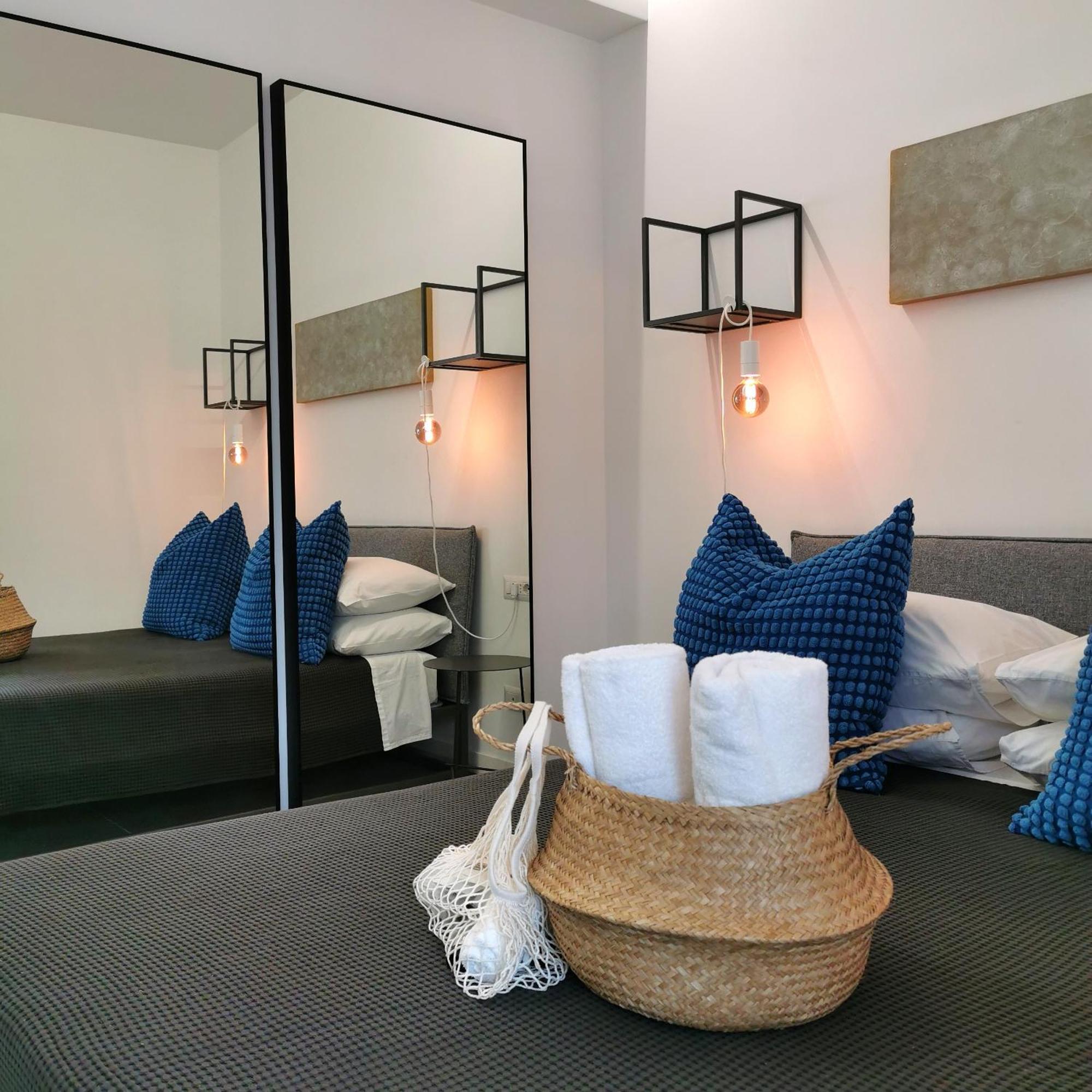 Deluxe Double Room Side Sea View