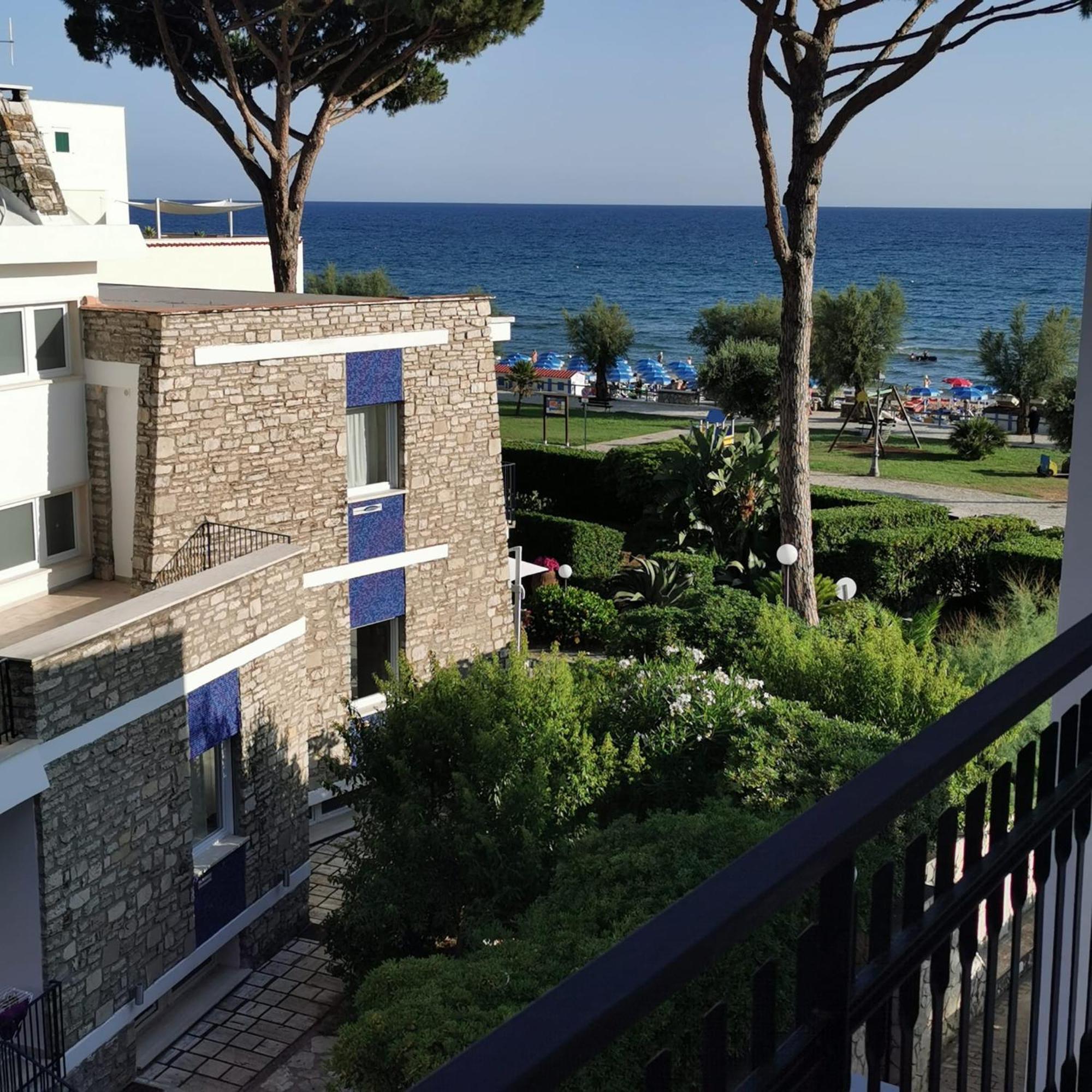 Deluxe Double Room Side Sea View