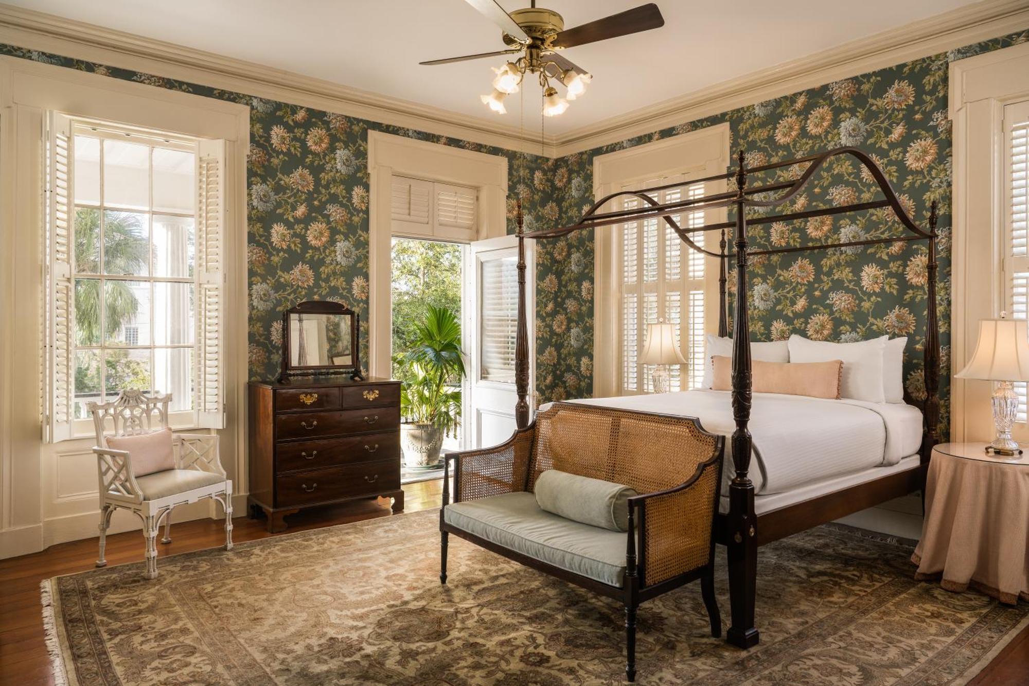 Jasmine House Parlour Suite