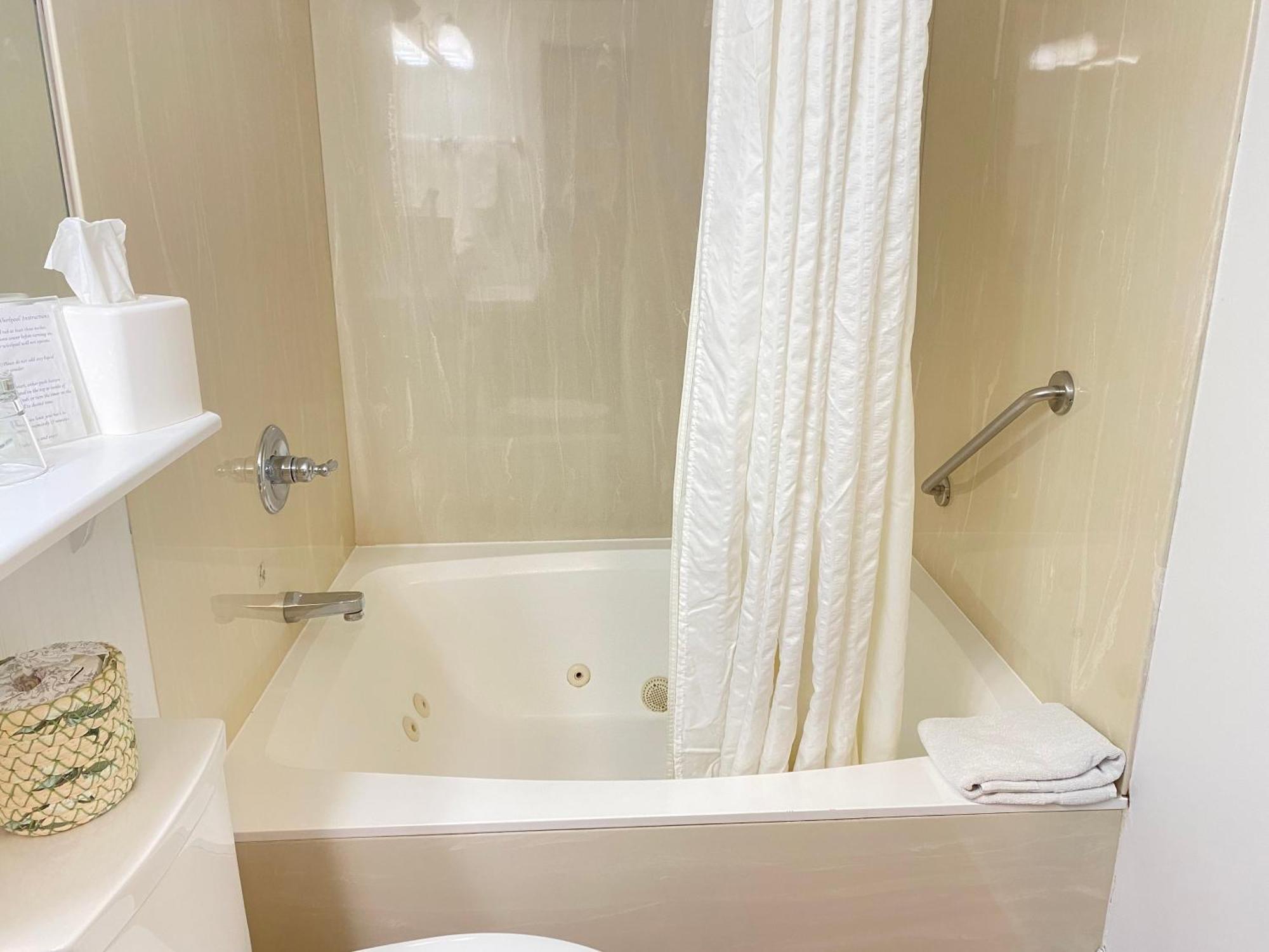 Premium King Room