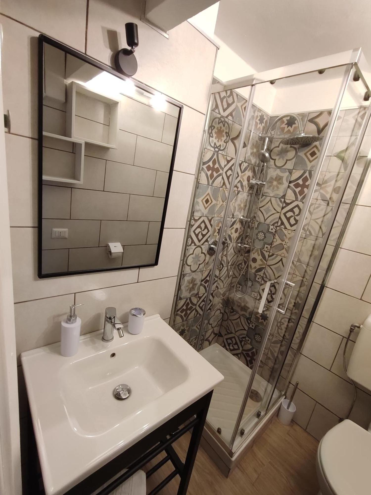 Double Room with Private Bathroom,1563542386:JPEG