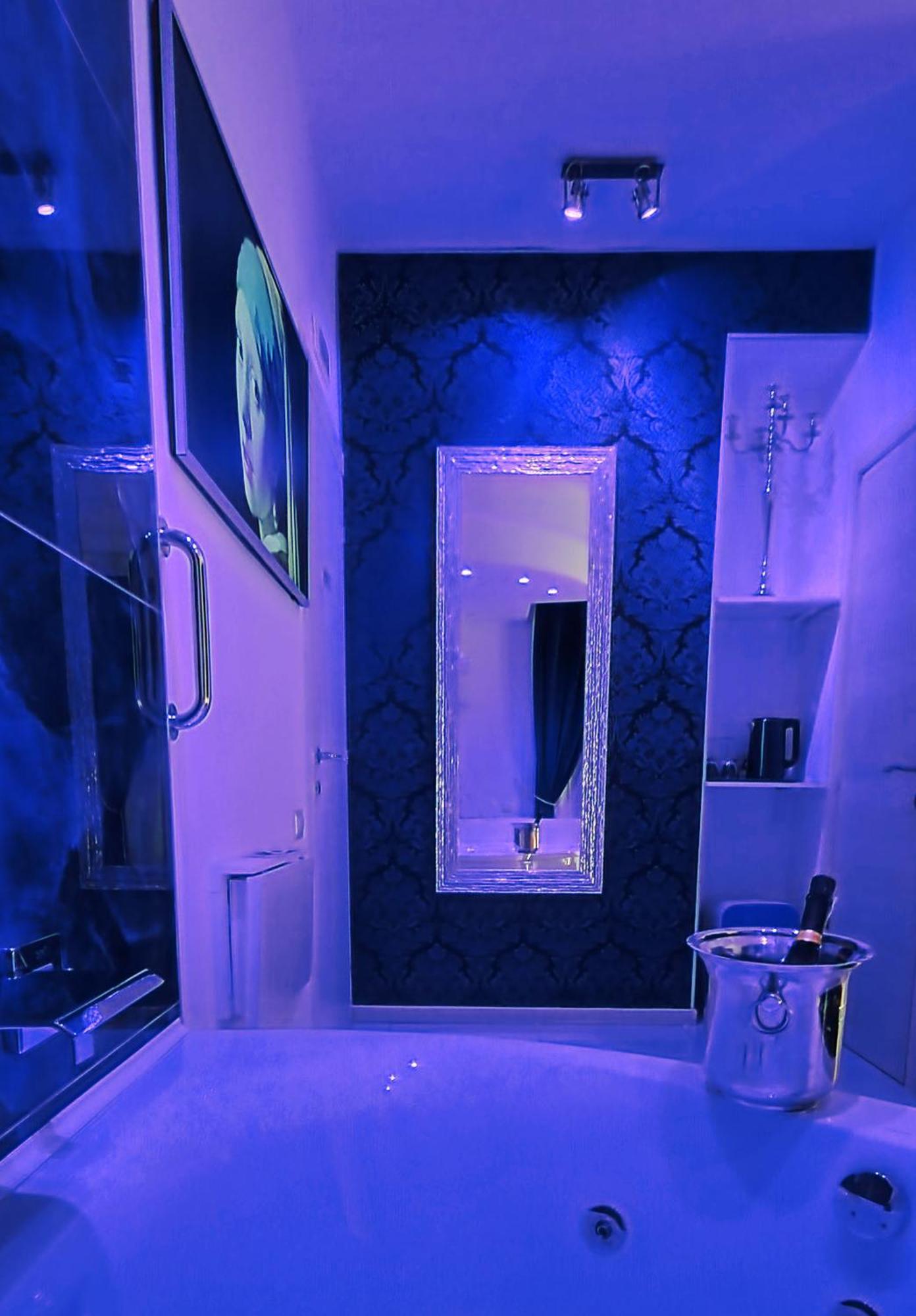 Suite Spa Bath