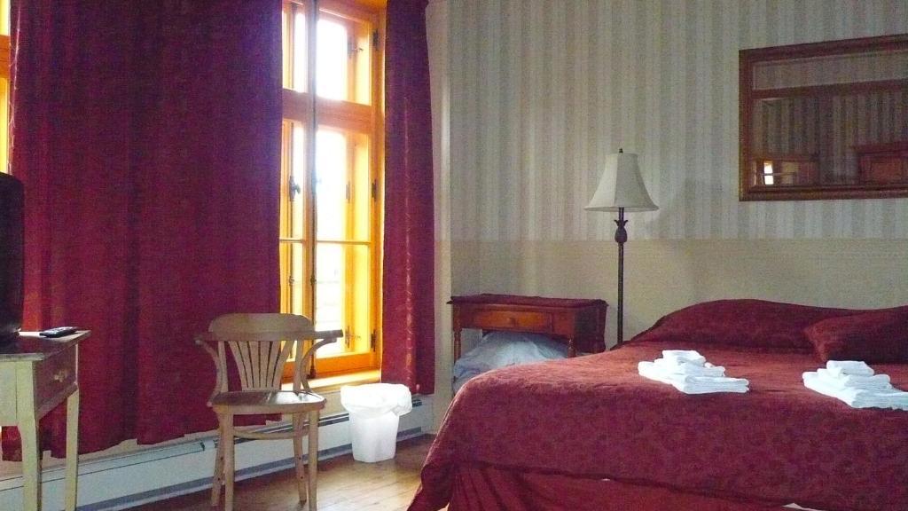 King Room with Sofa Bed