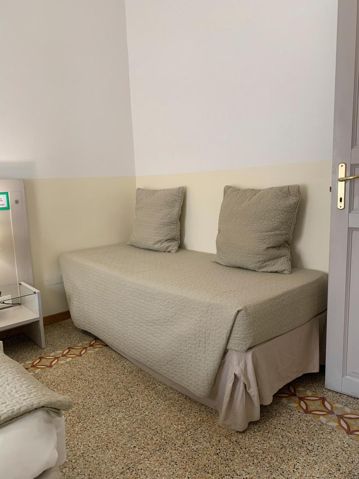 Triple Room Private External Bathroom