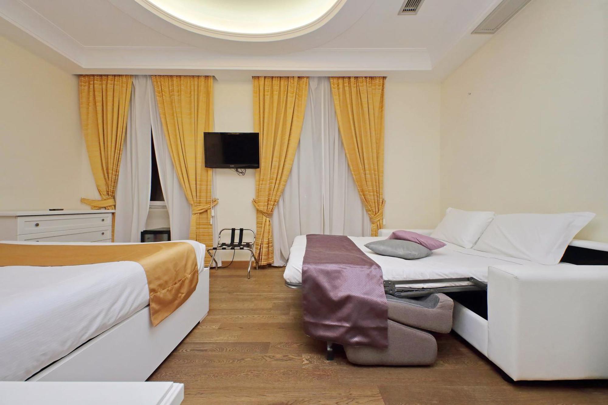 Queen Room