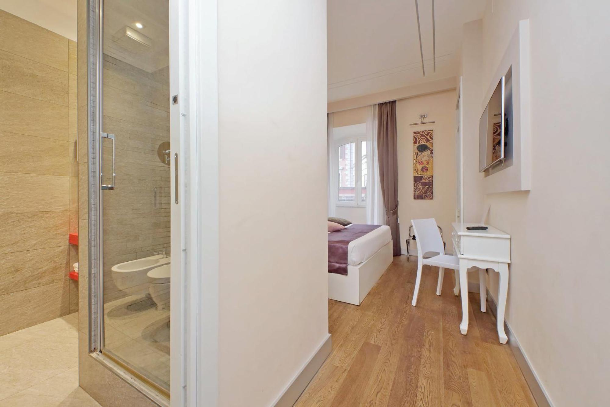 Quadruple Room Private Bathroom
