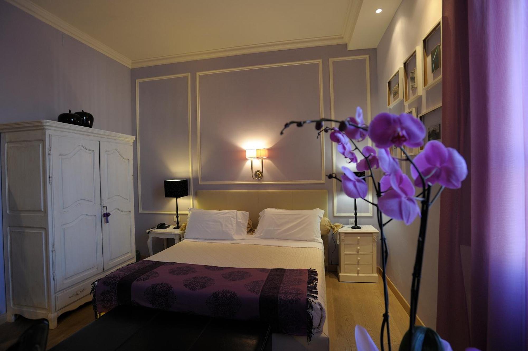 Double Room View Separate Building