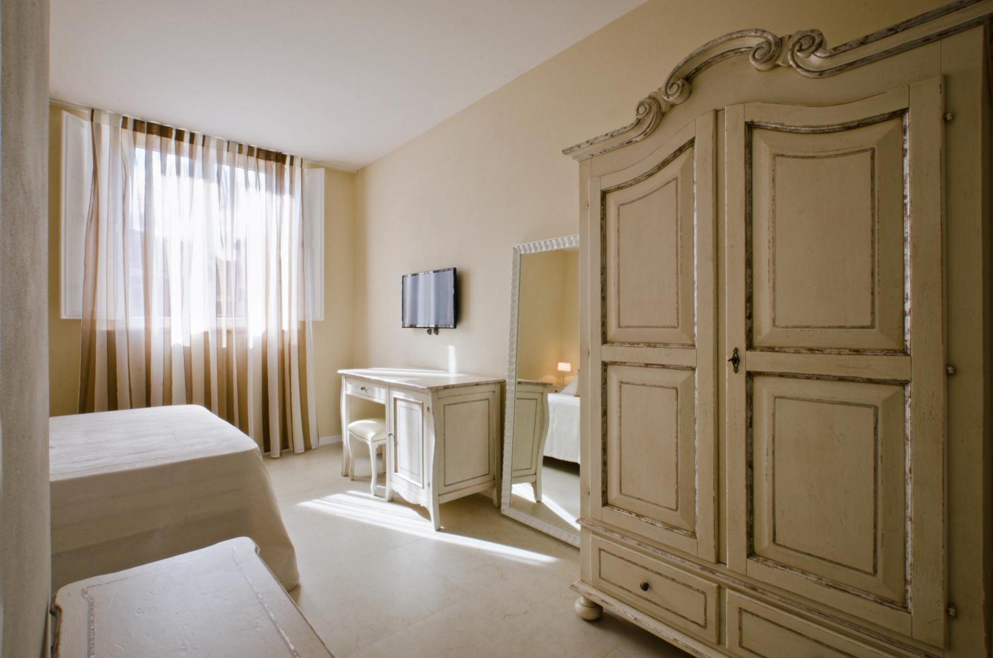 Superior Double Room City View