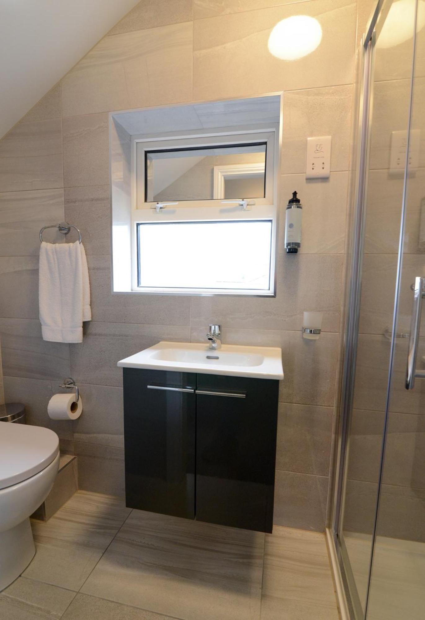 Family Room,1583098256:JPEG