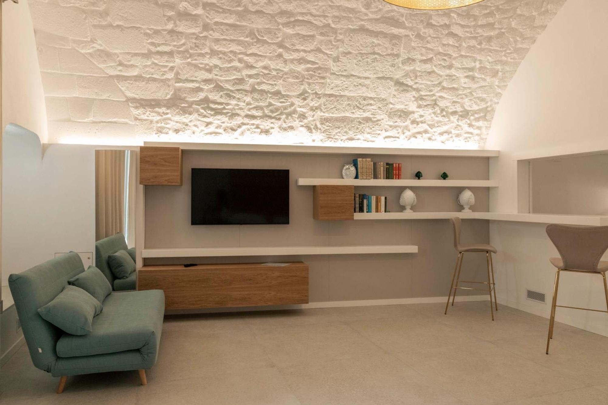 Junior Suite with Private Pool,1575253784:JPEG