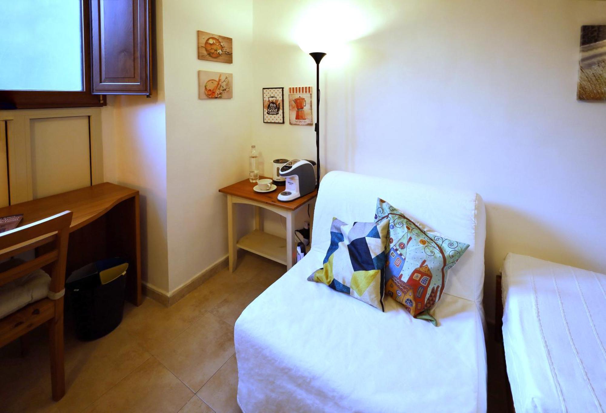 Single Room with Private Bathroom,1586179378:JPEG