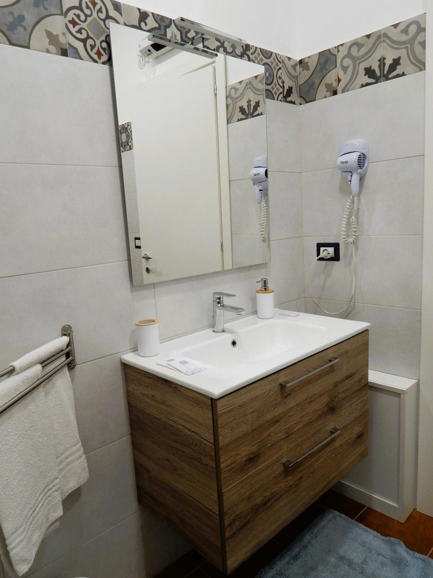 Double Room Private Bathroom