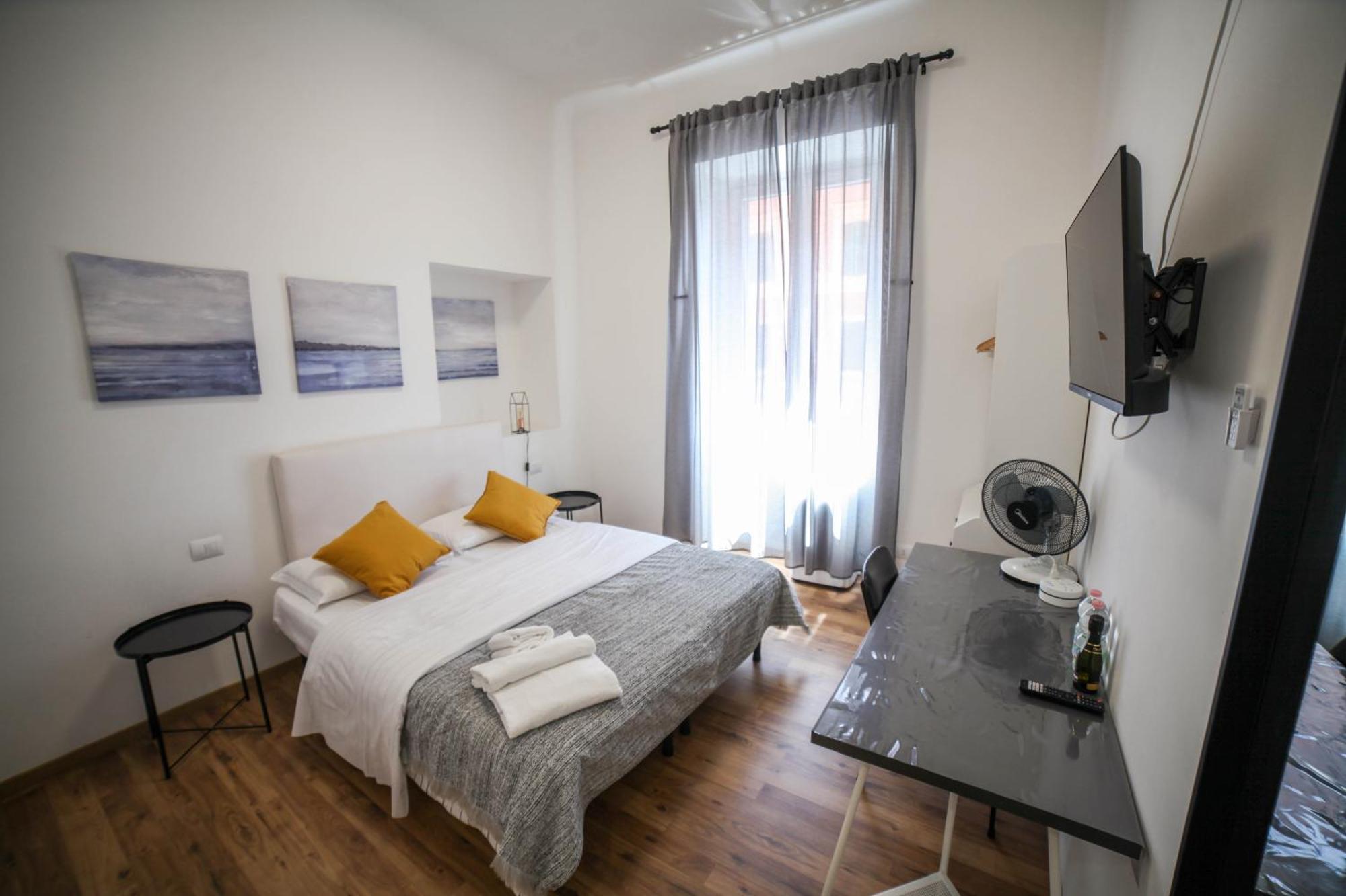 Double Room Private Bathroom