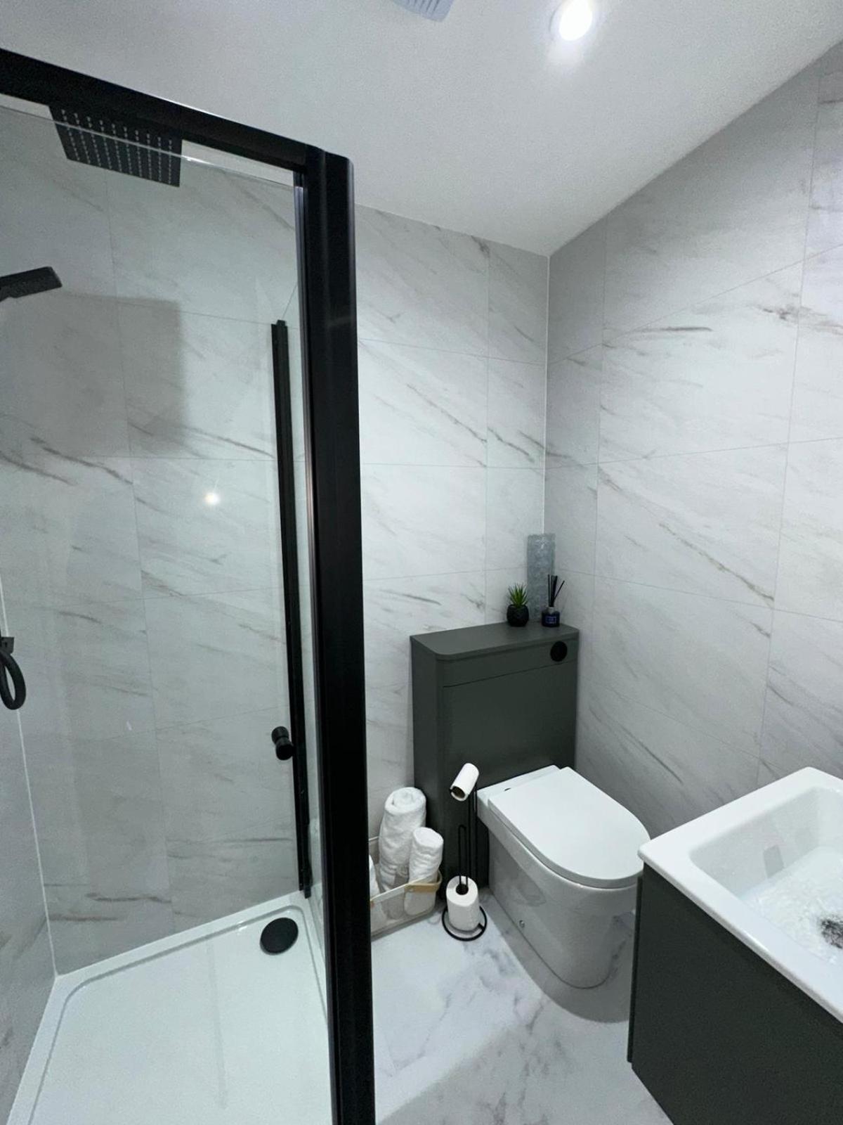 Double Room,1587519835:JPEG