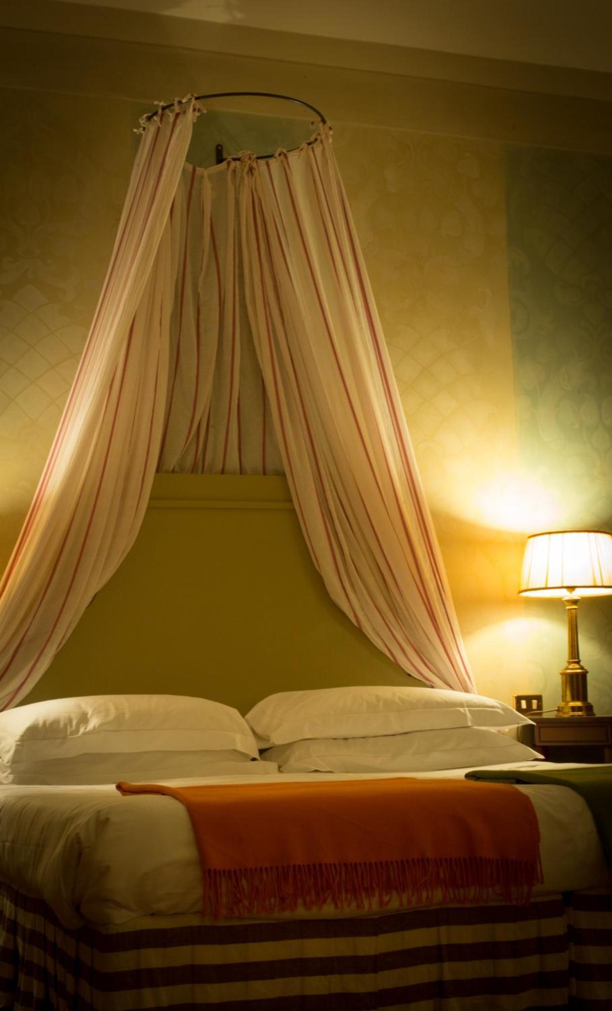 Deluxe Double or Twin Room Spa Bath