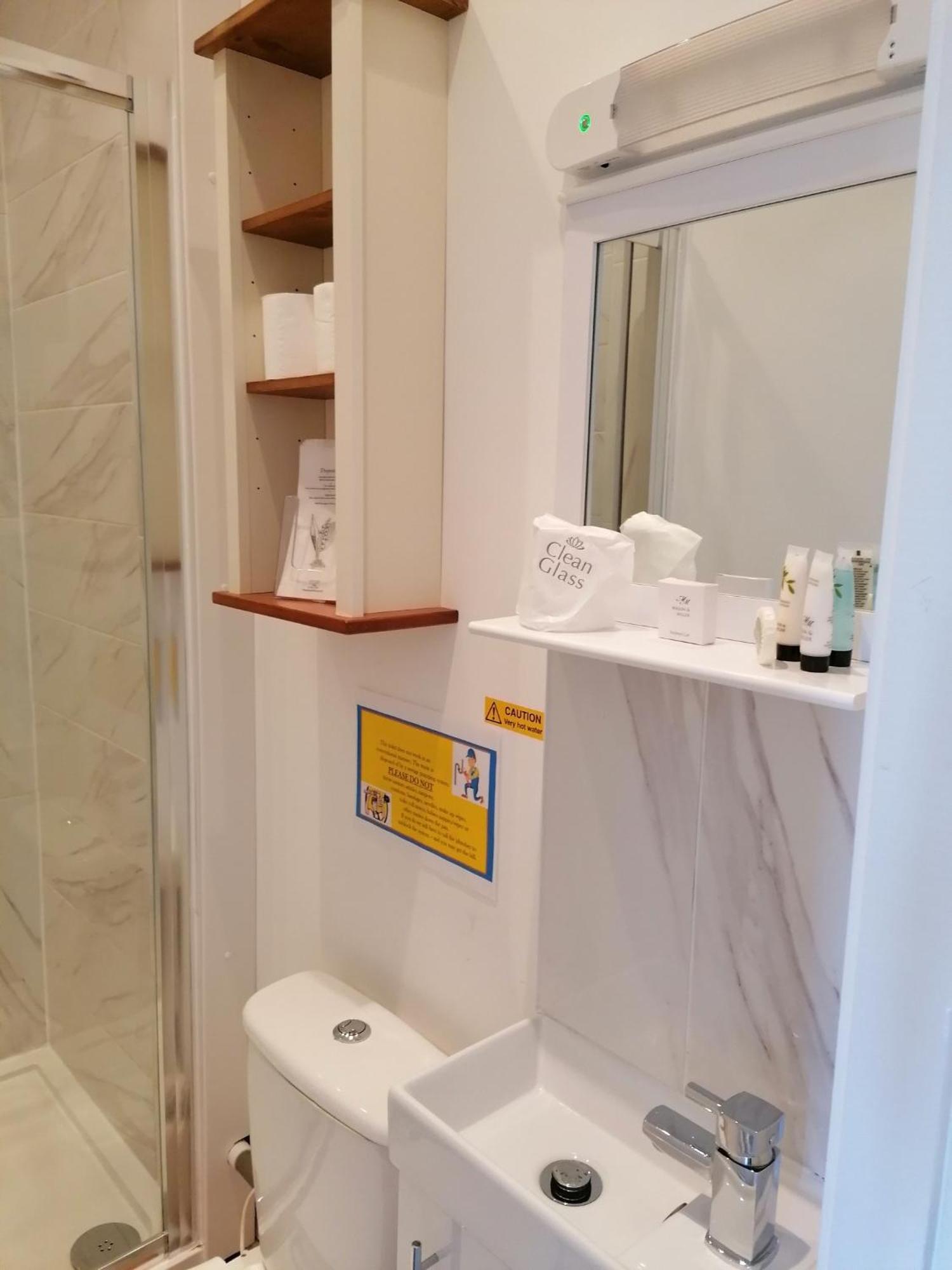Double or Twin Room with Private Bathroom