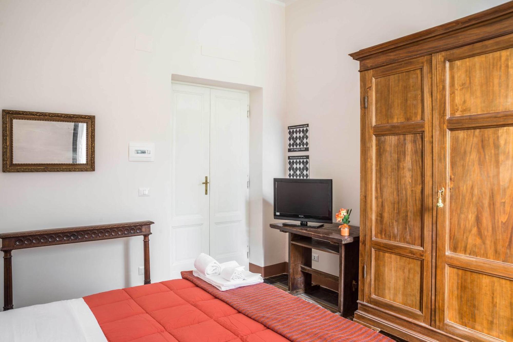 Double Room Private External Bathroom