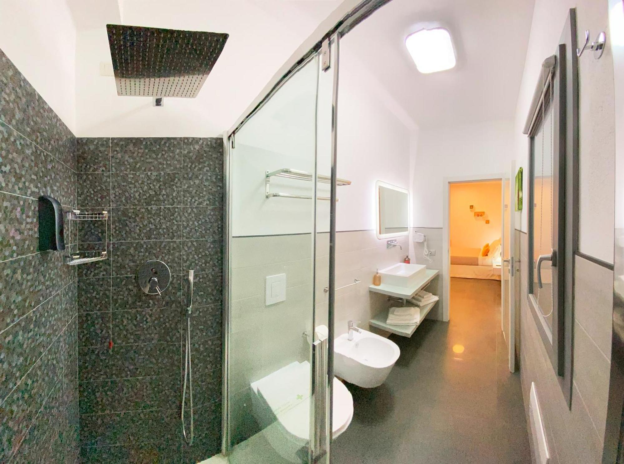 Double Room Private Bathroom
