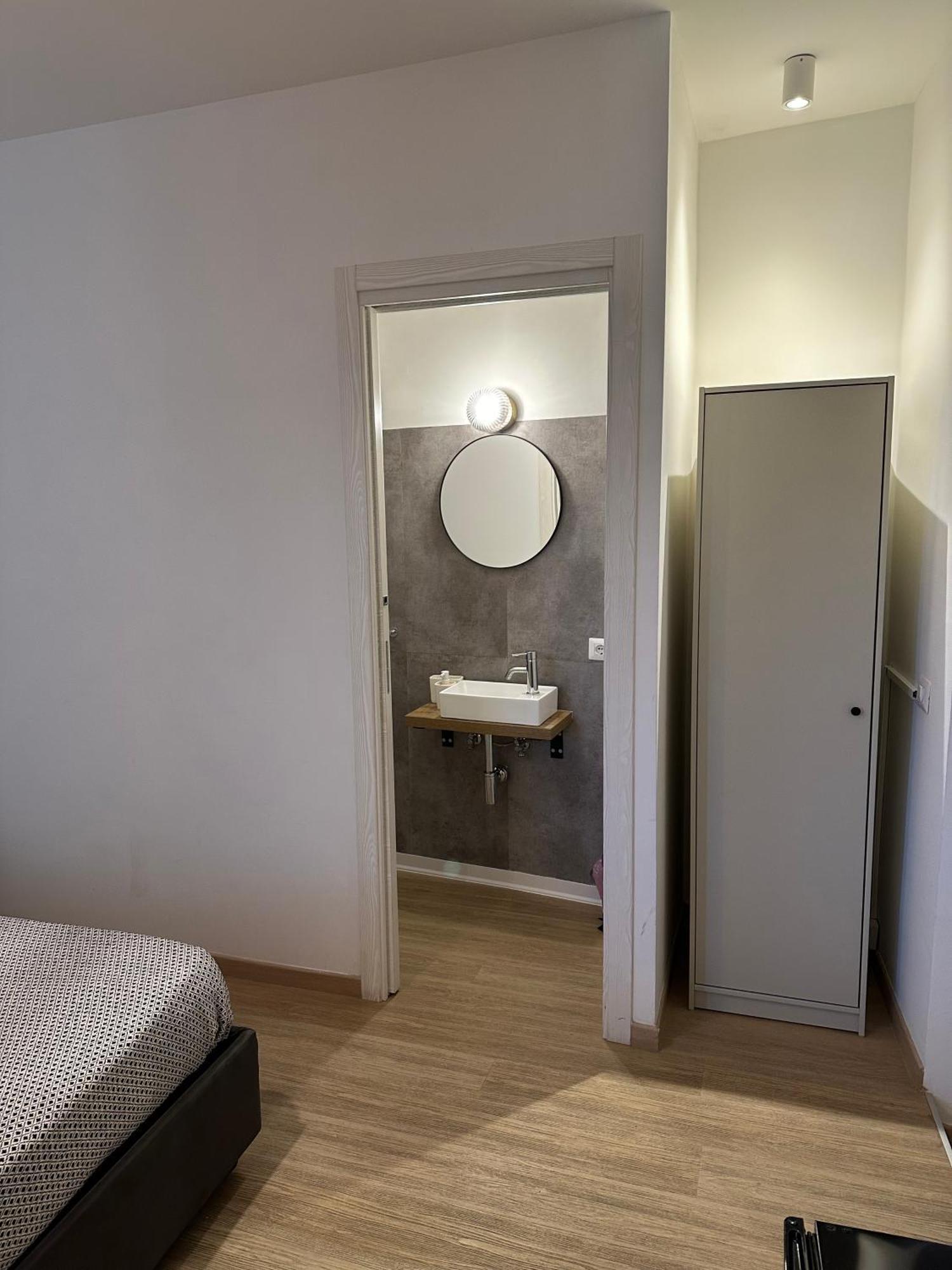 Double Room Private Bathroom