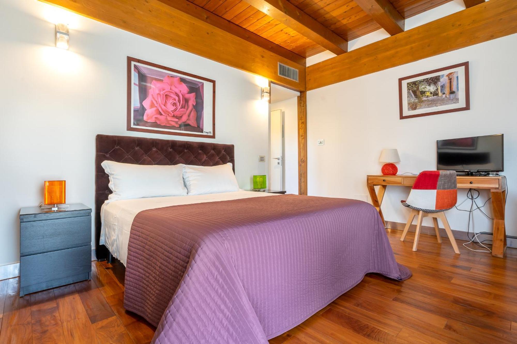 Large Double Room