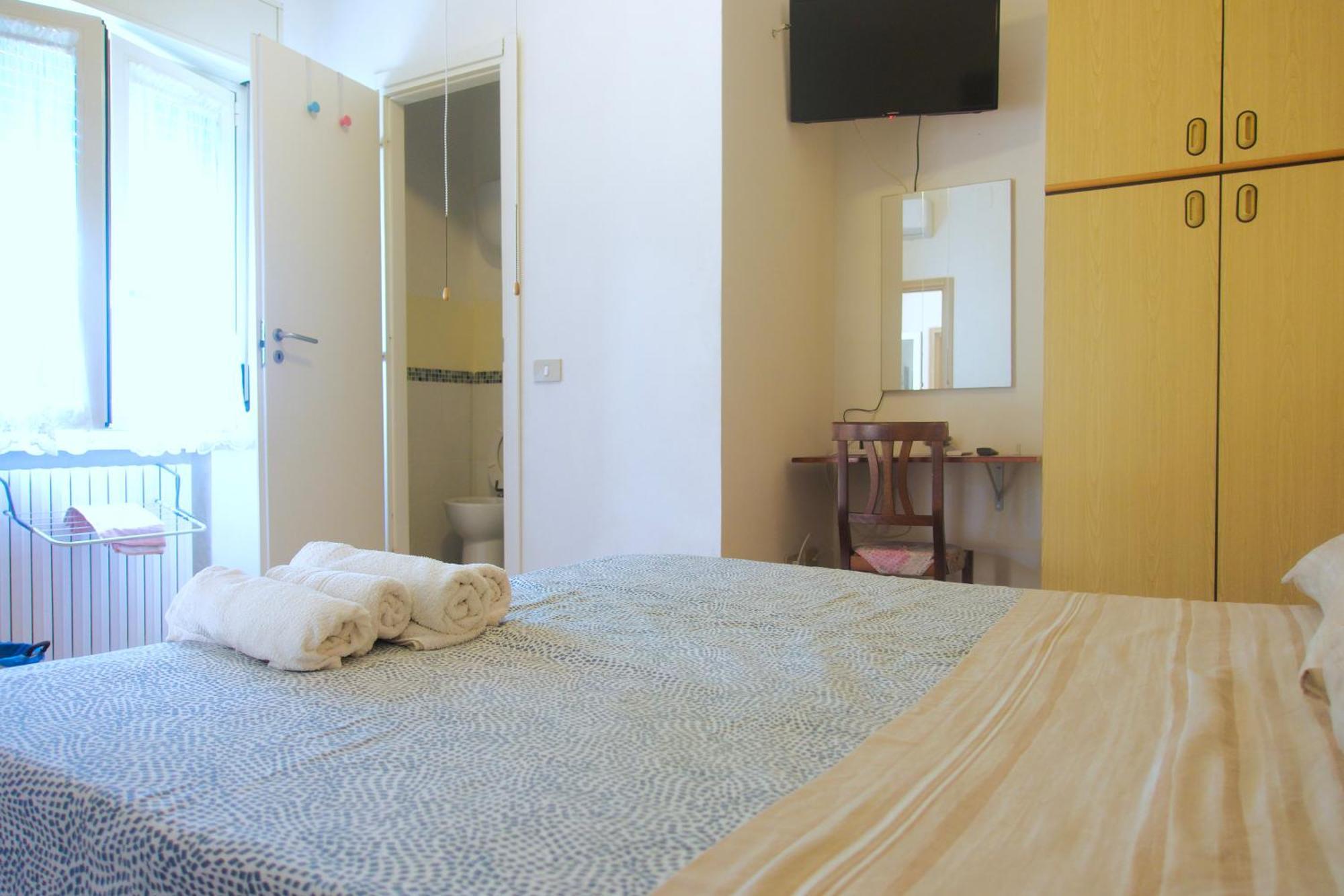 Double Room Private Bathroom