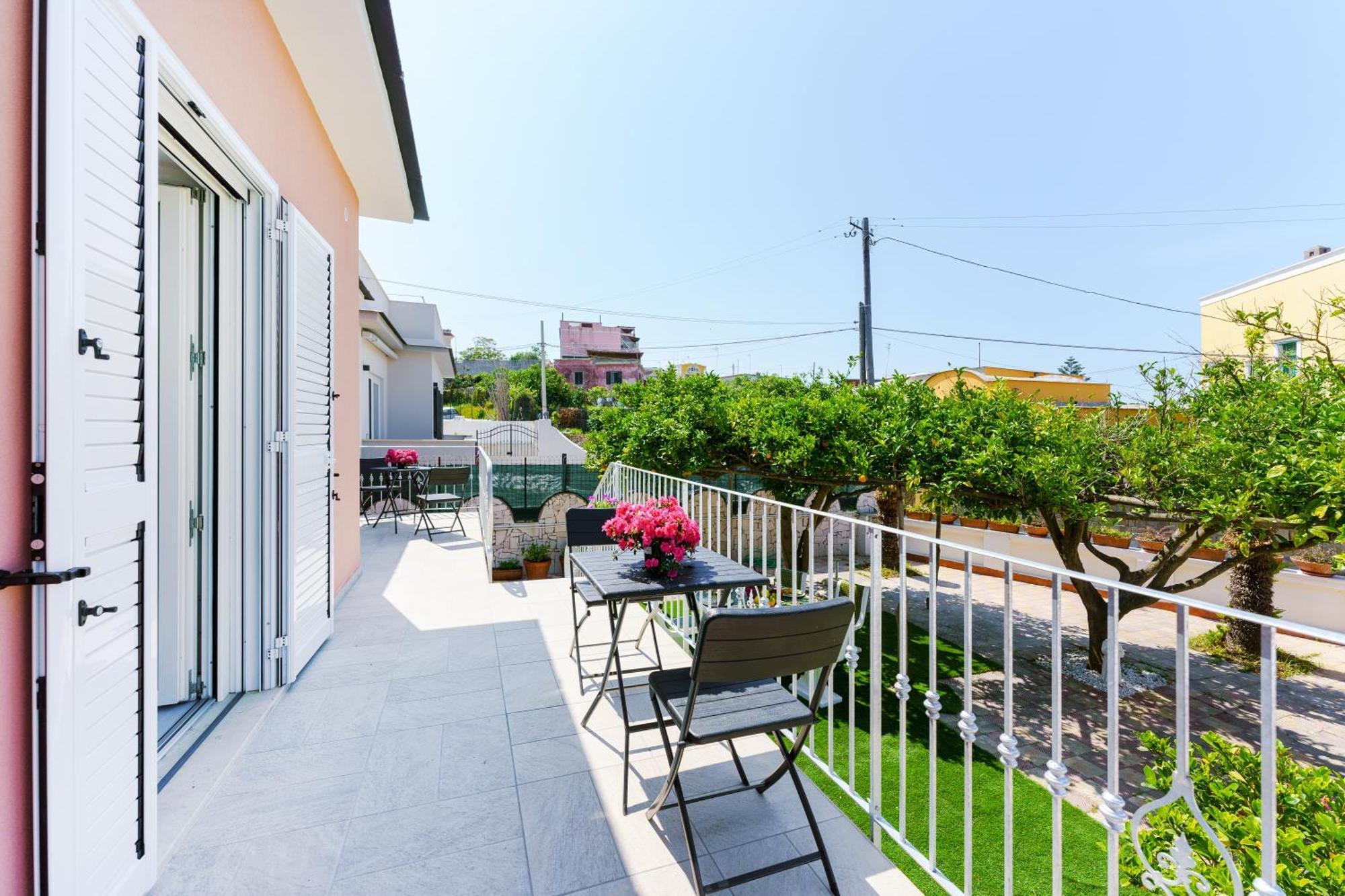 King Room Garden View