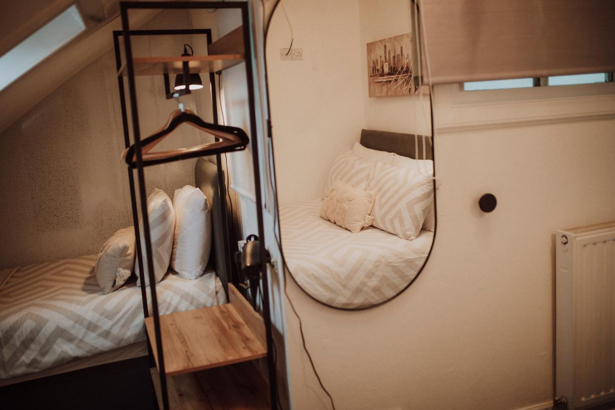 Twin Room with Private External Bathroom,1602991394:JPEG