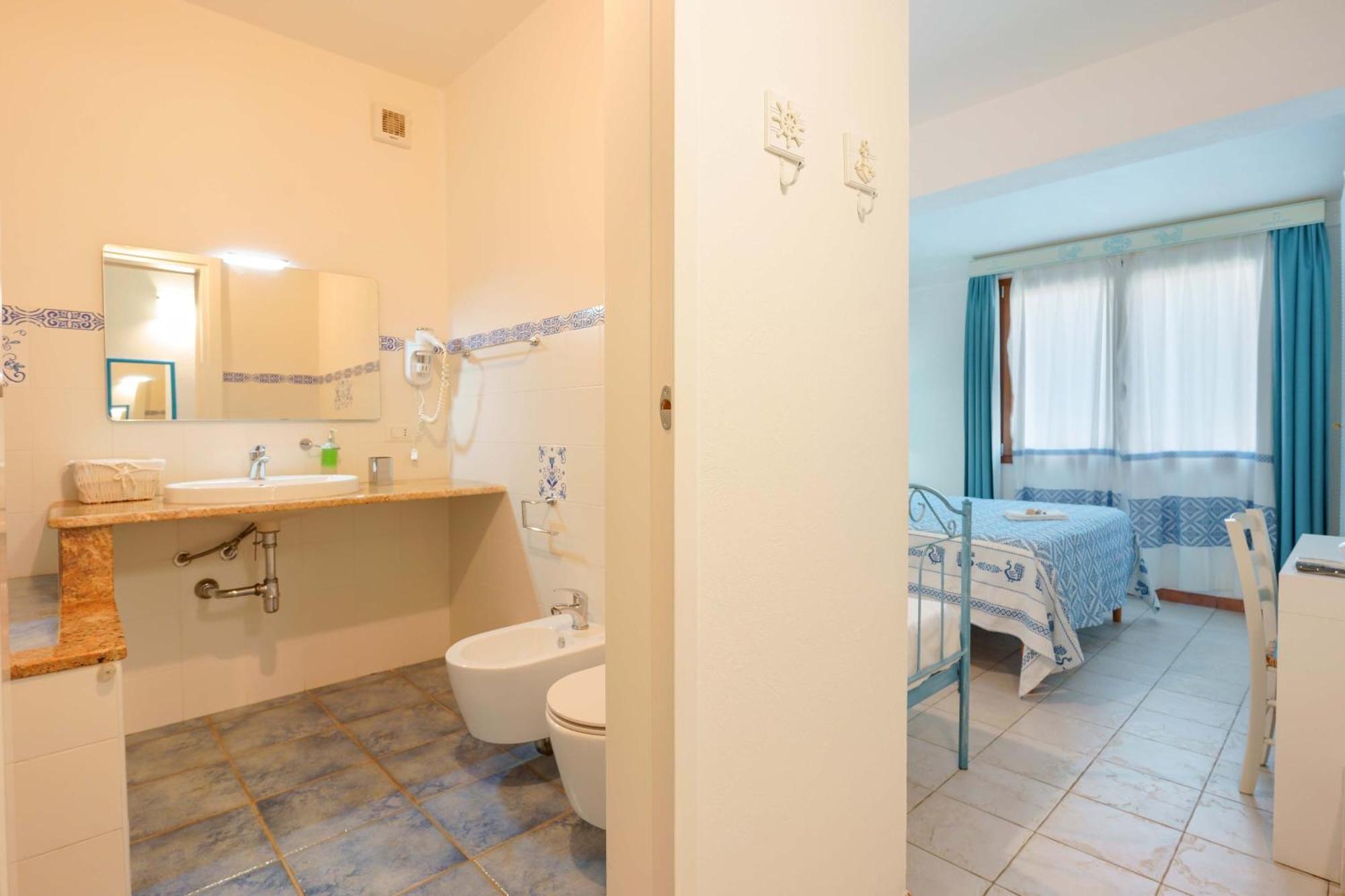 Triple Room Private Bathroom