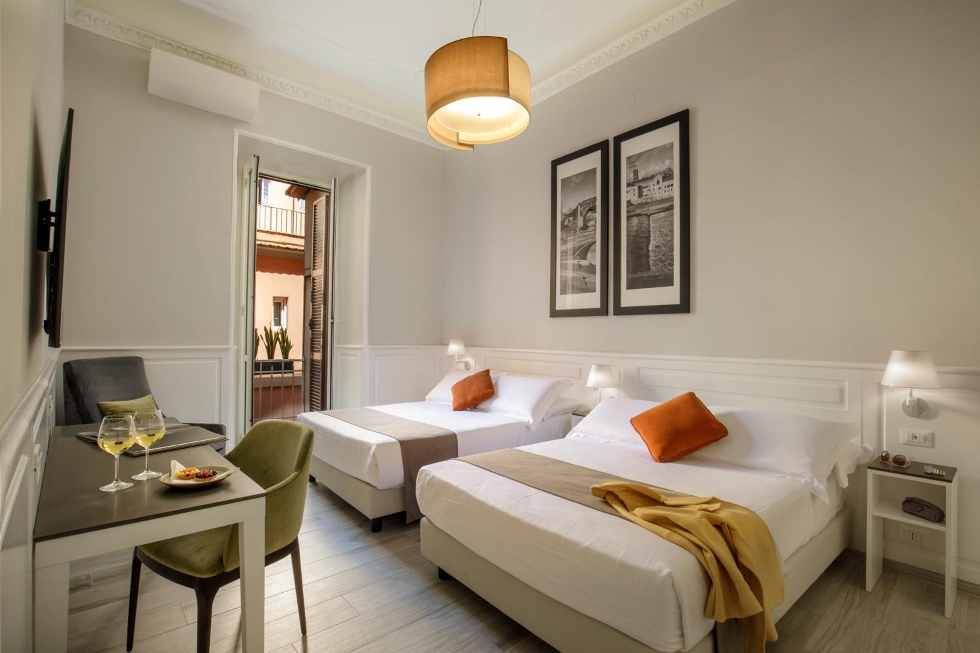 Deluxe Apartment